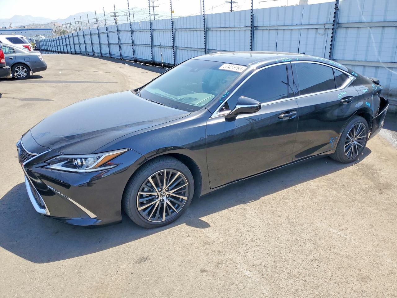 2025 Lexus ES, Base