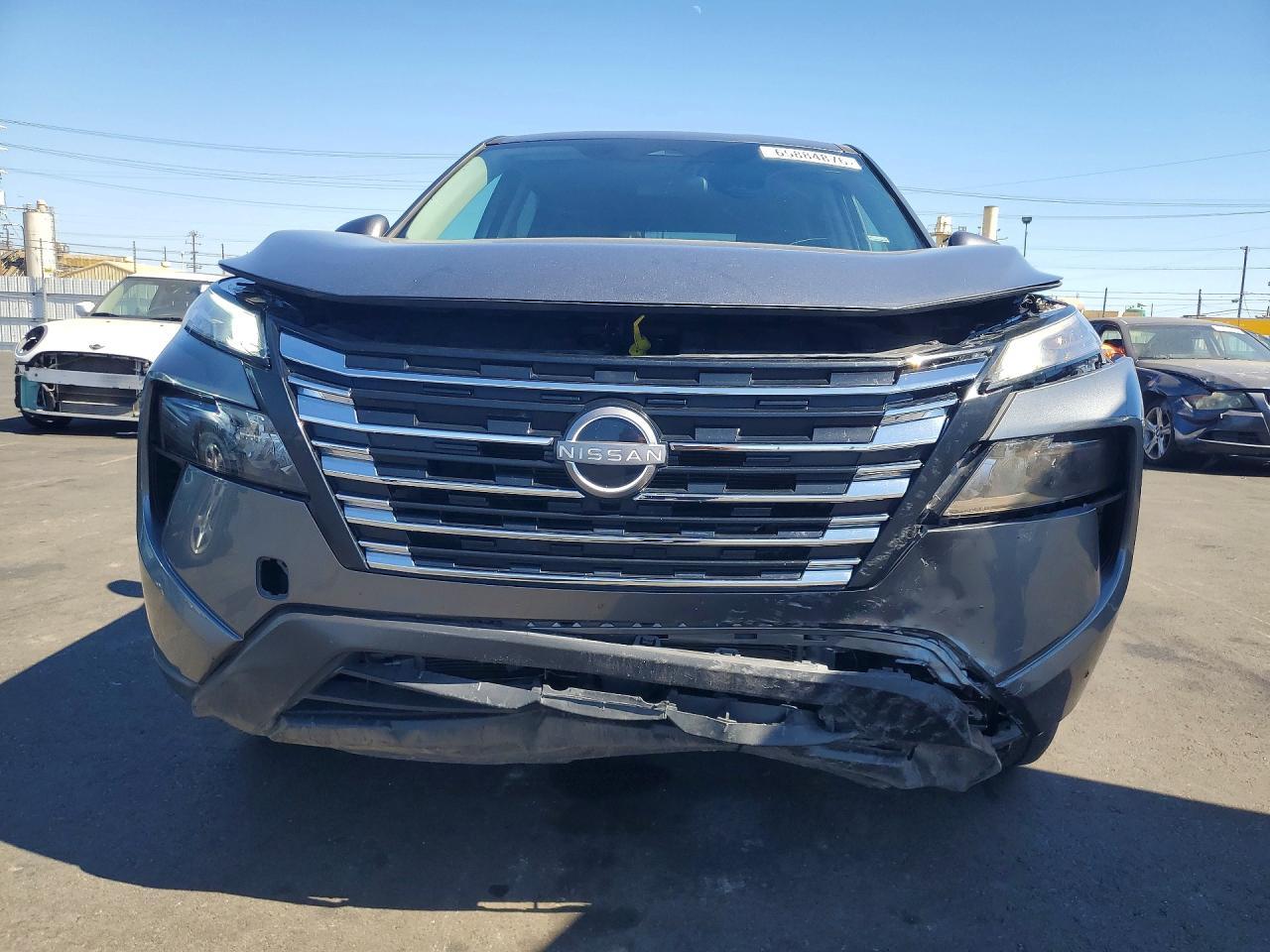 2025 Nissan Rogue, SV