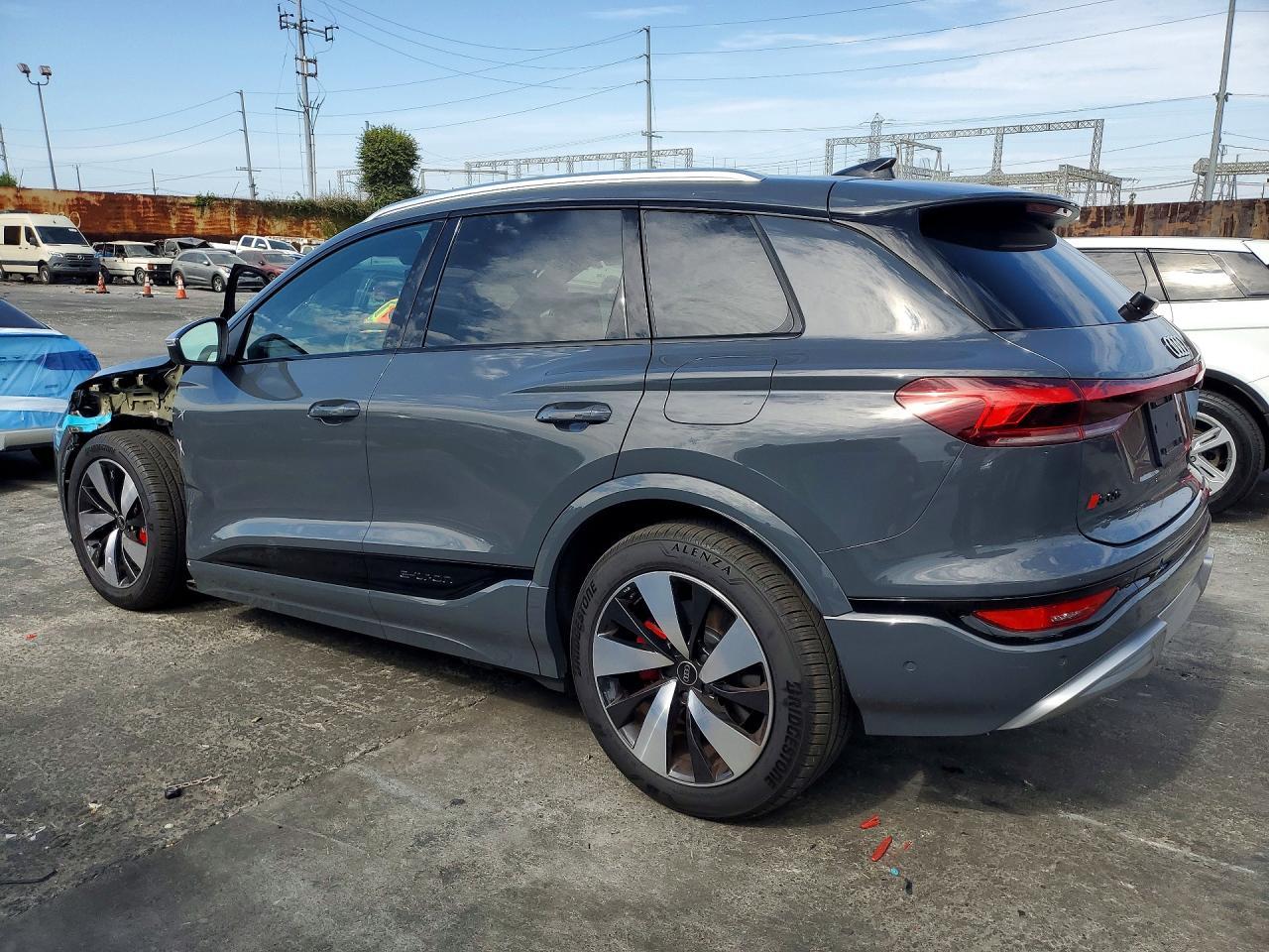 2025 Audi SQ6, Premium Plus