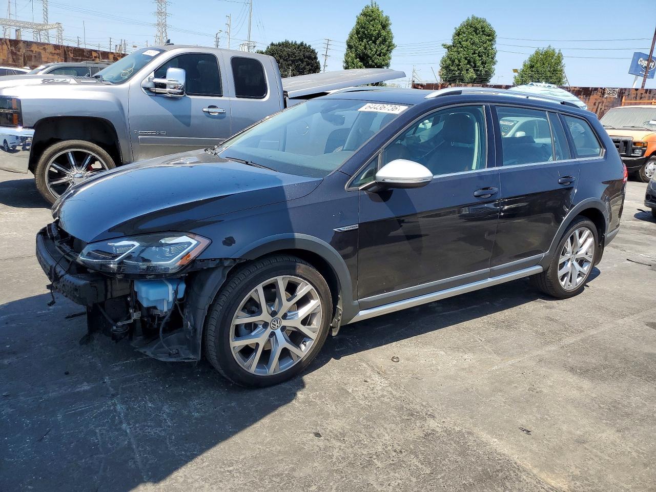 2019 Volkswagen Golf, S