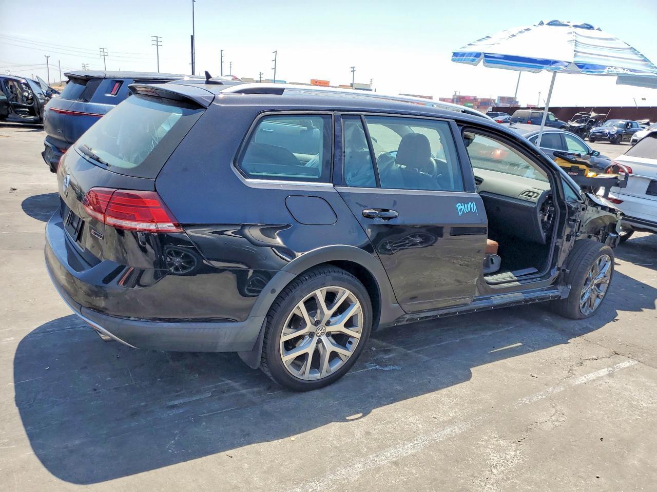2019 Volkswagen Golf, S