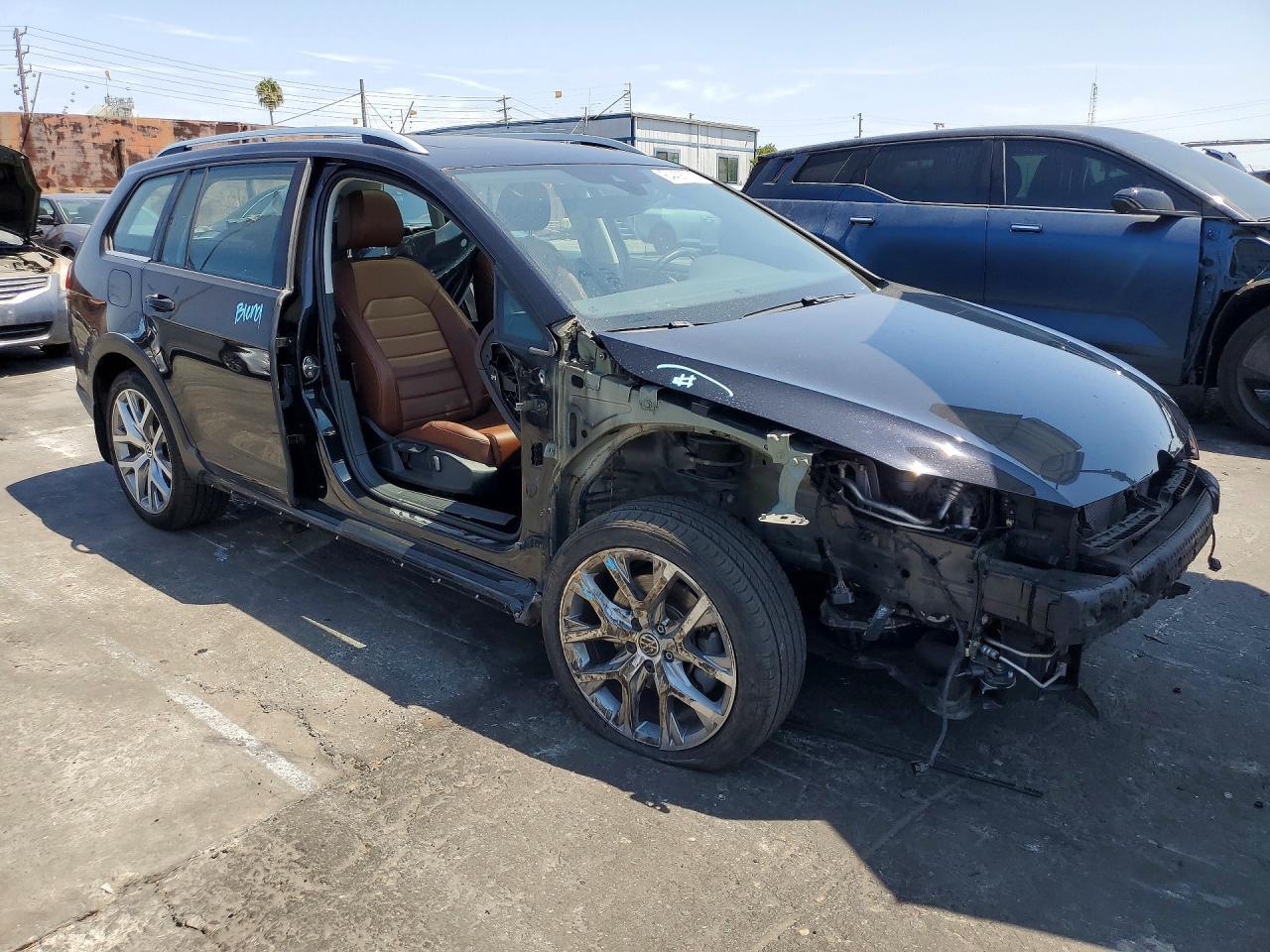 2019 Volkswagen Golf, S