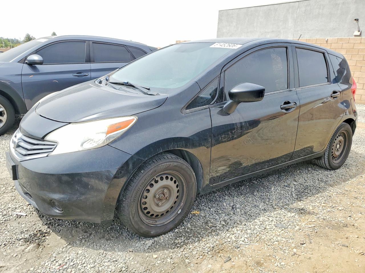 2015 Nissan Versa, SV