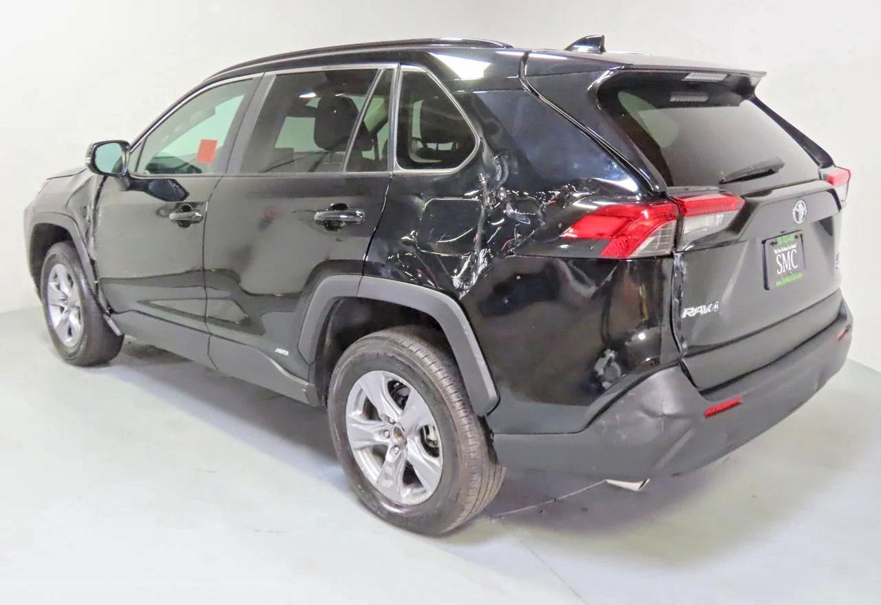 2025 Toyota RAV4, Xle