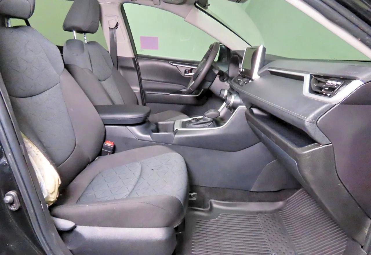 2025 Toyota RAV4, Xle