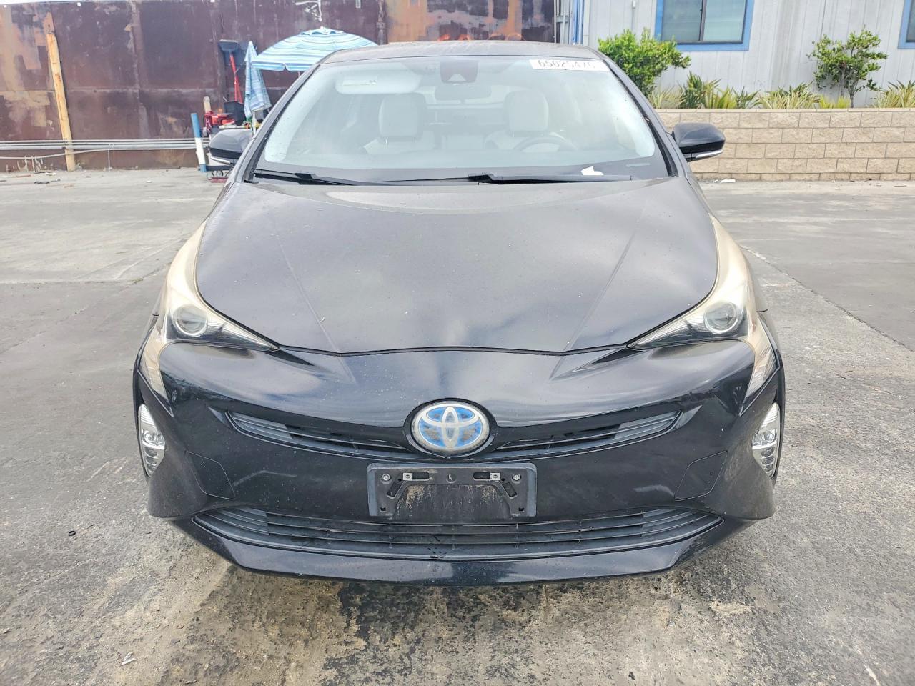 2016 Toyota Prius, Three Touring