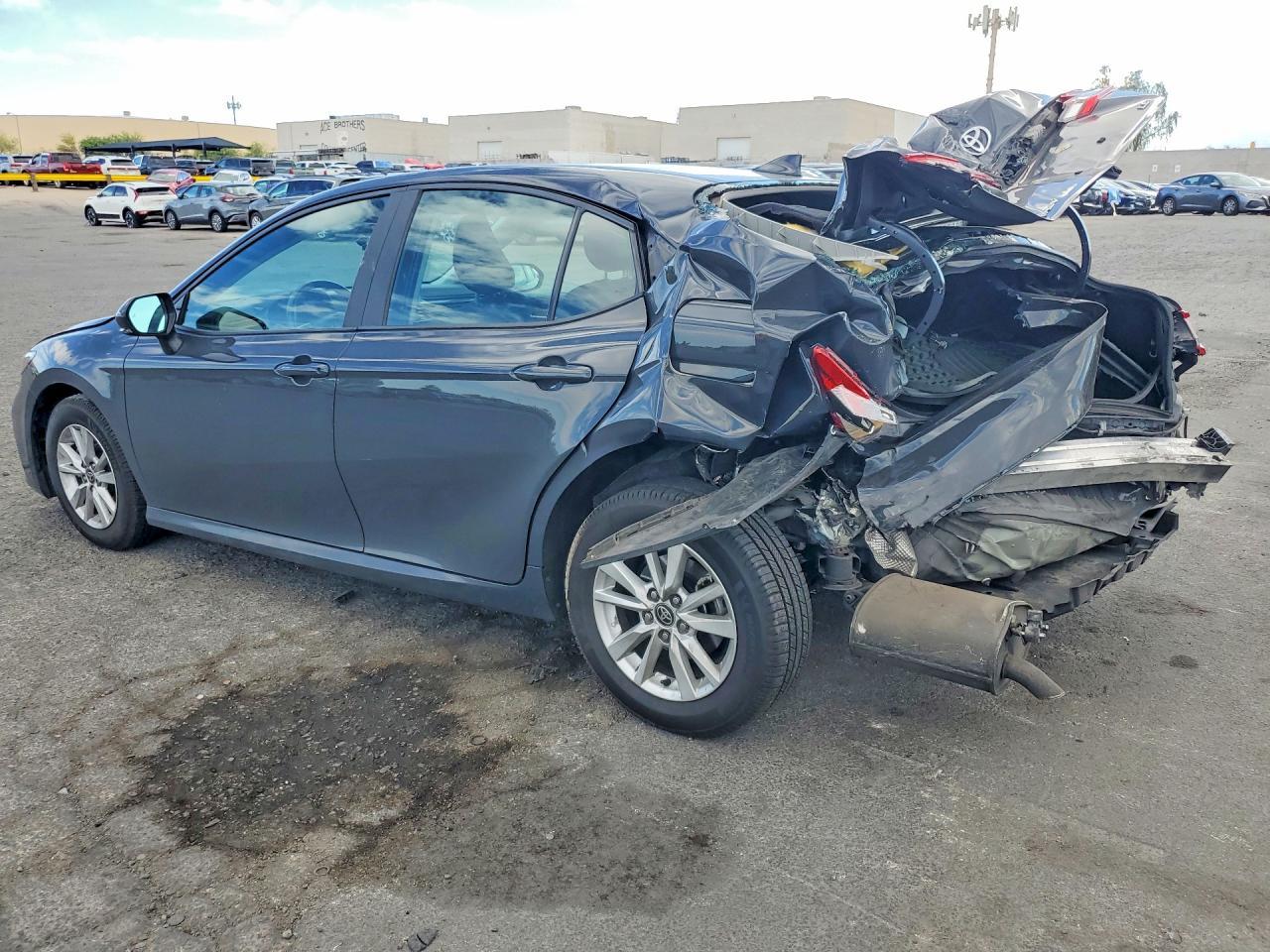 2025 Toyota Camry, LE