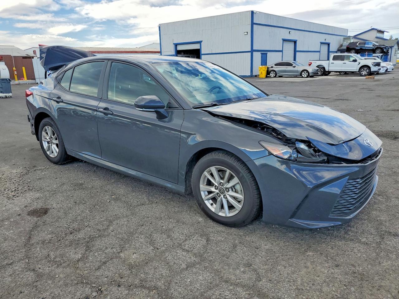 2025 Toyota Camry, LE