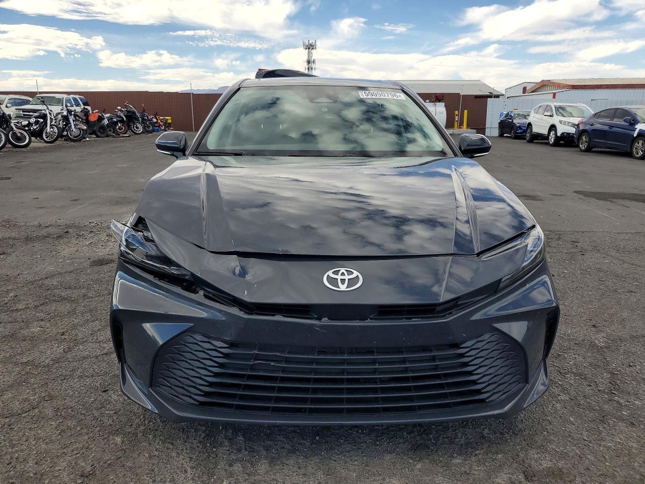2025 Toyota Camry, LE