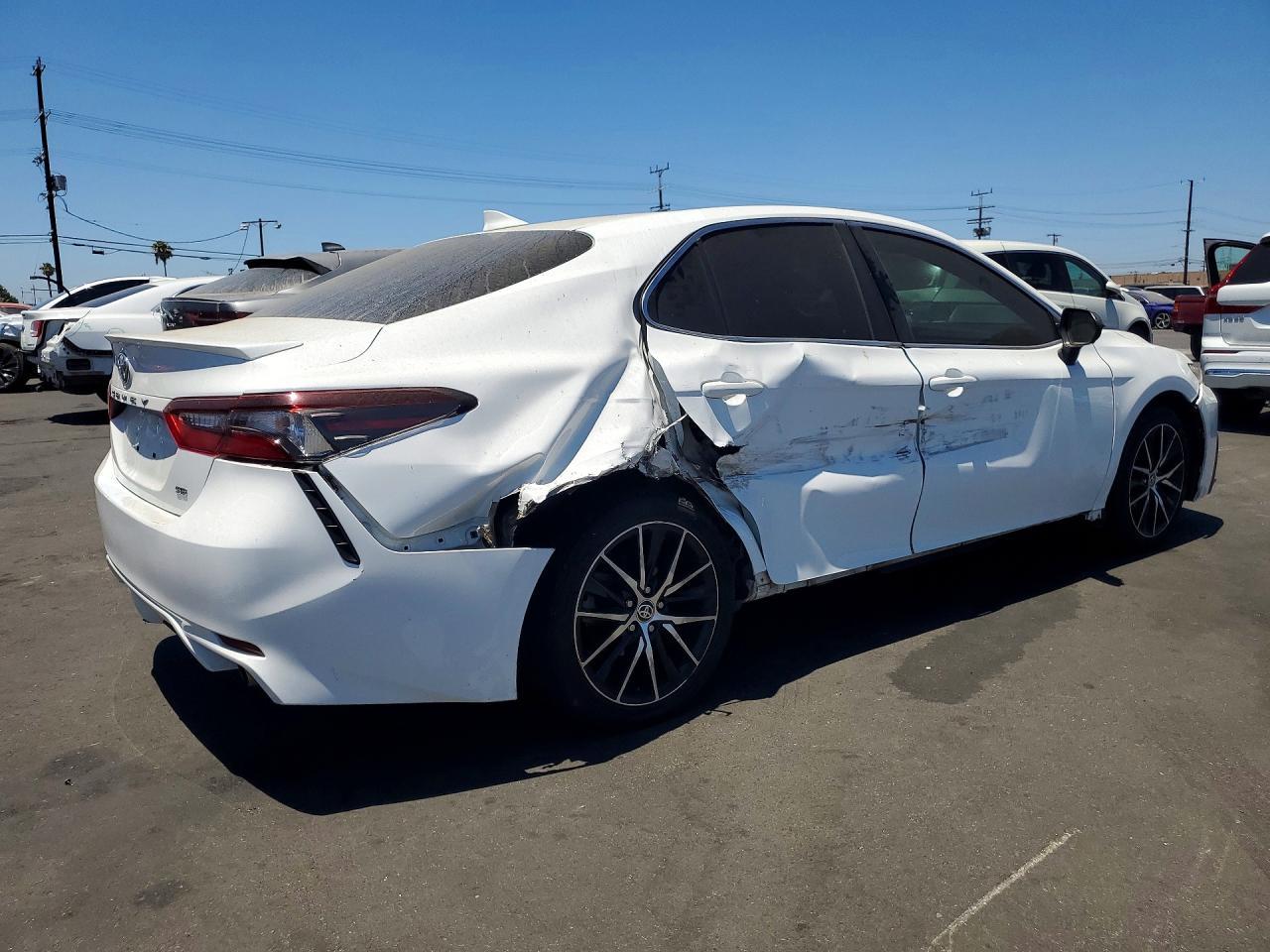 2021 Toyota Camry, SE