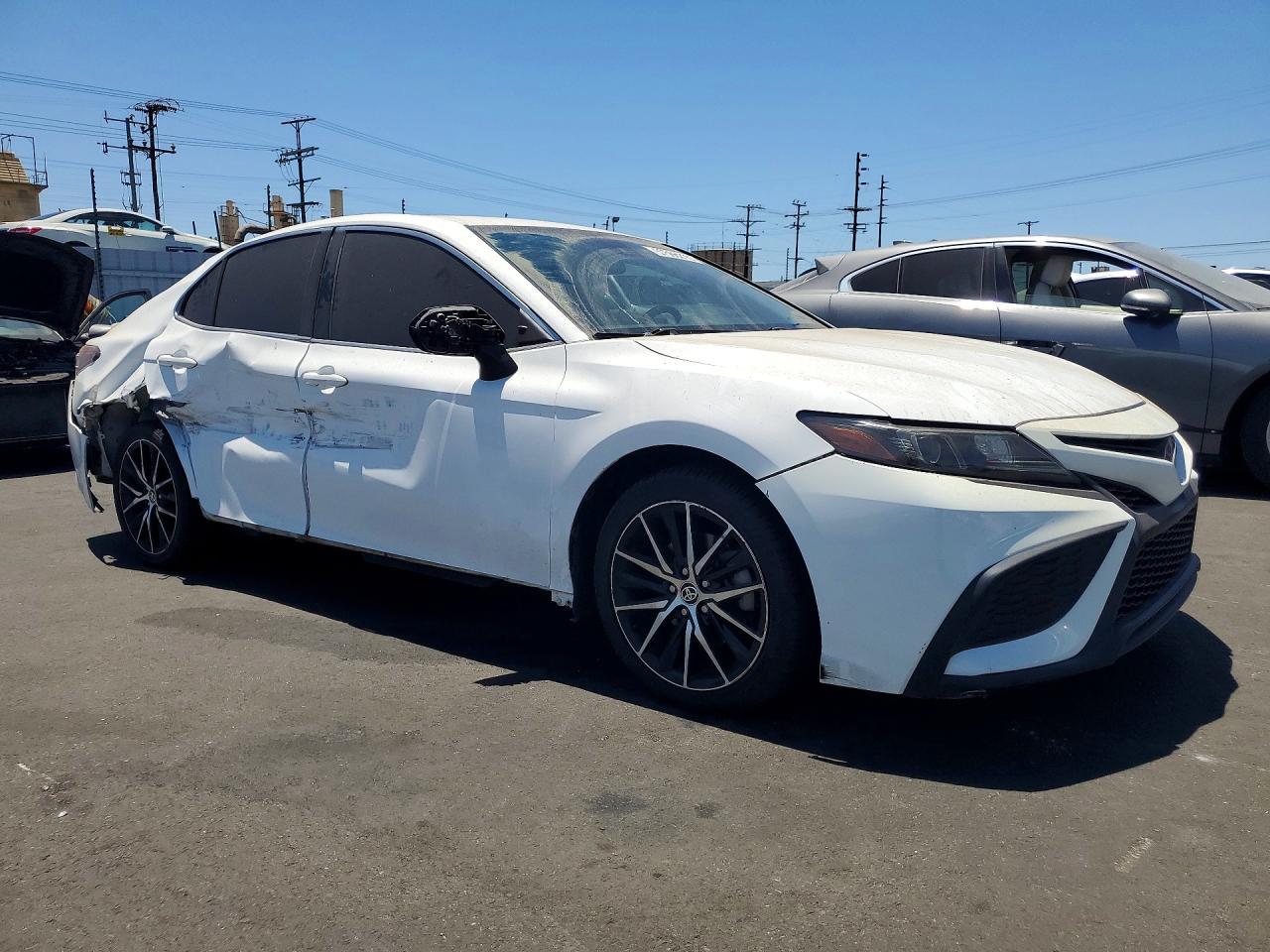 2021 Toyota Camry, SE