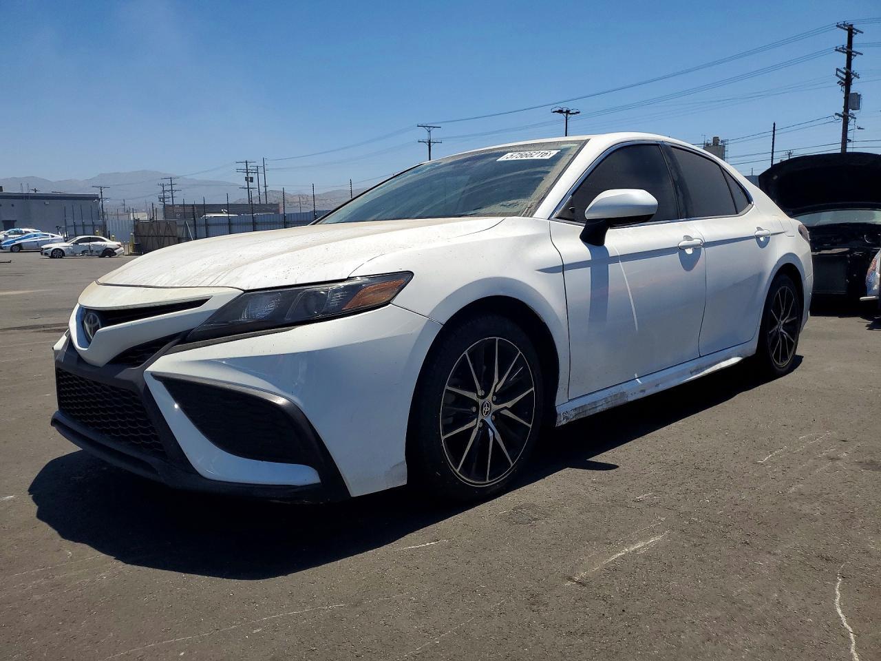 2021 Toyota Camry, SE