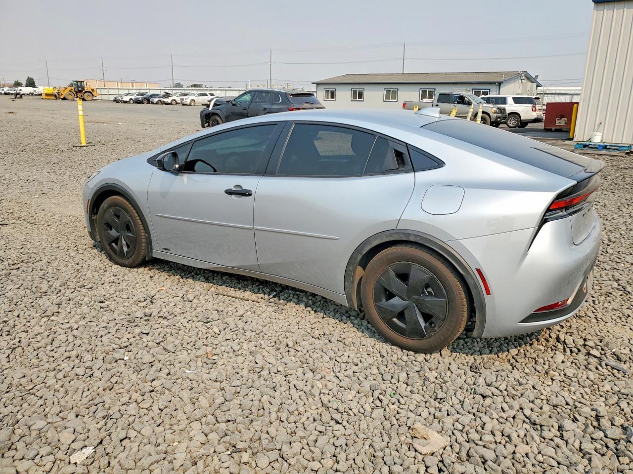 2025 Toyota Prius, LE