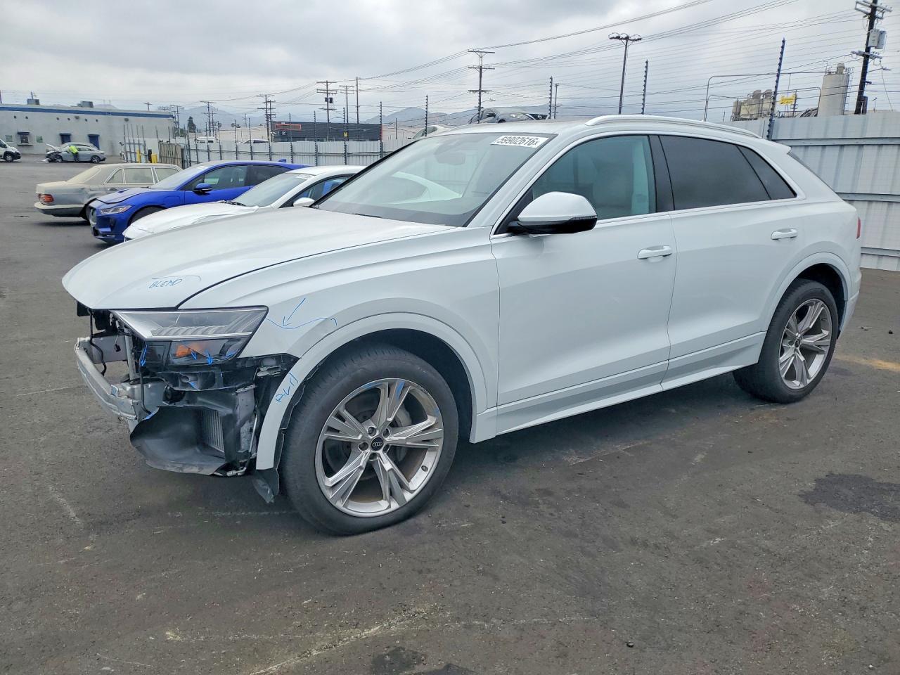 2023 Audi Q8, Premium
