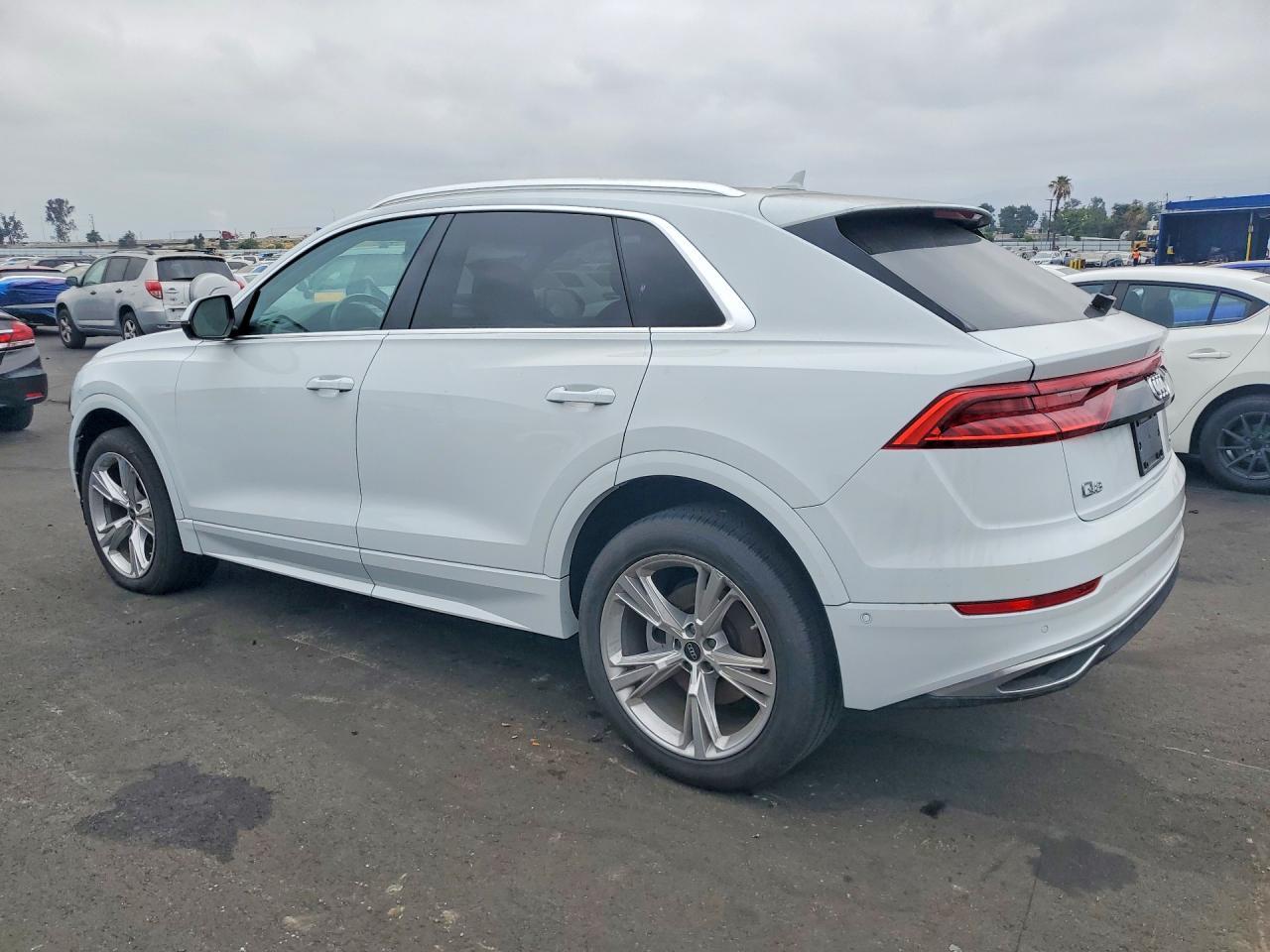 2023 Audi Q8, Premium