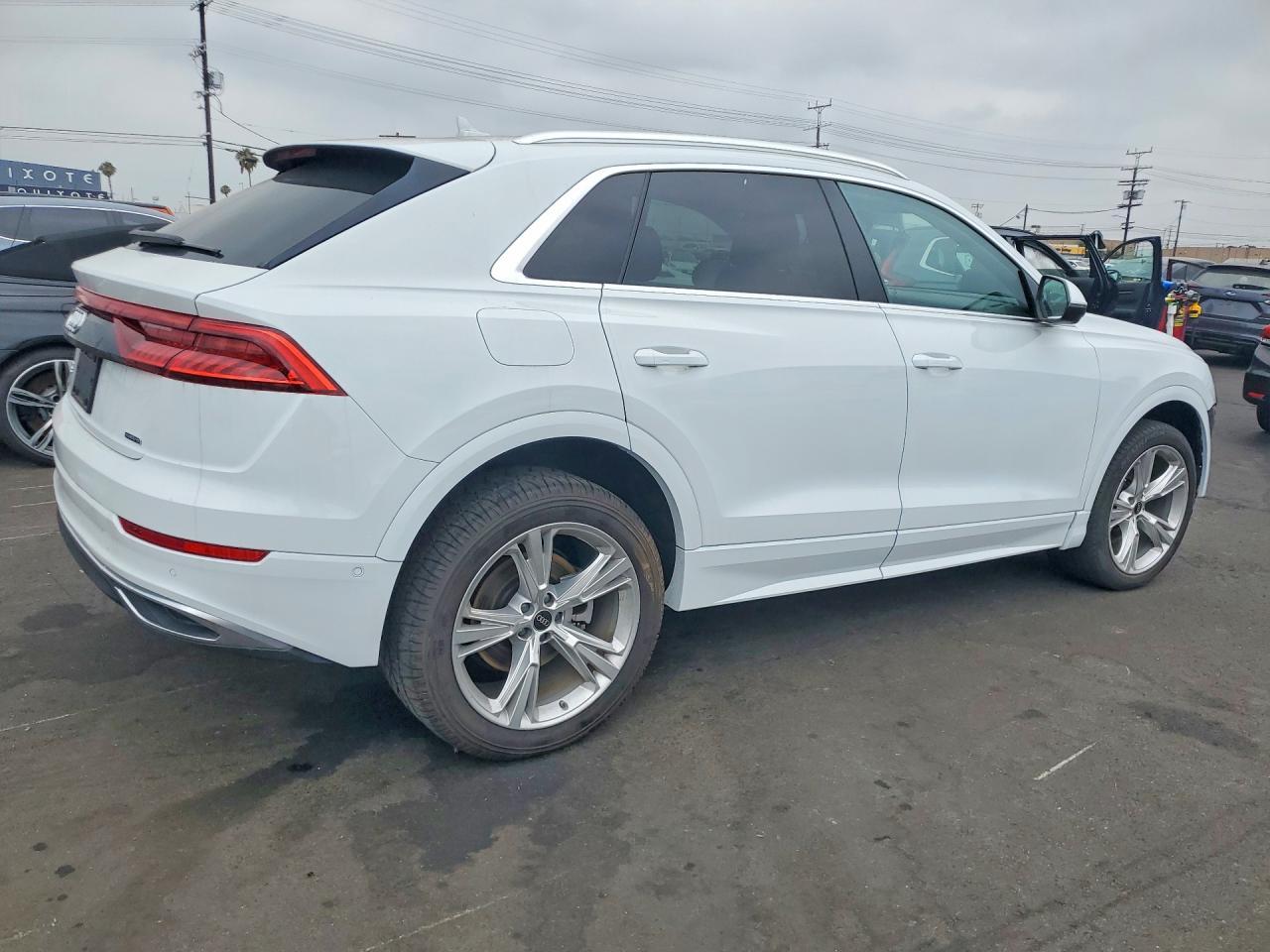 2023 Audi Q8, Premium