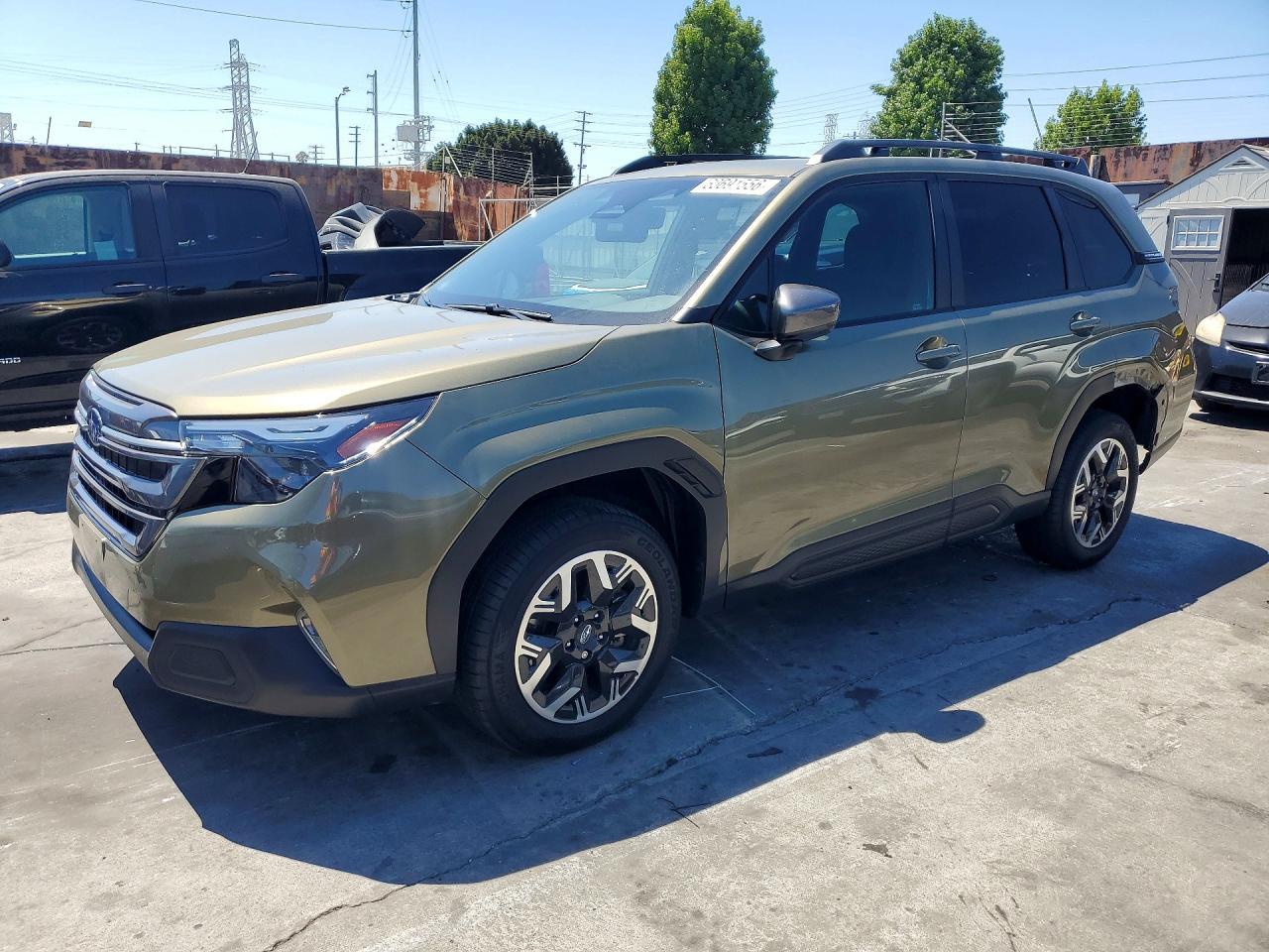 2025 Subaru Forester, Premium