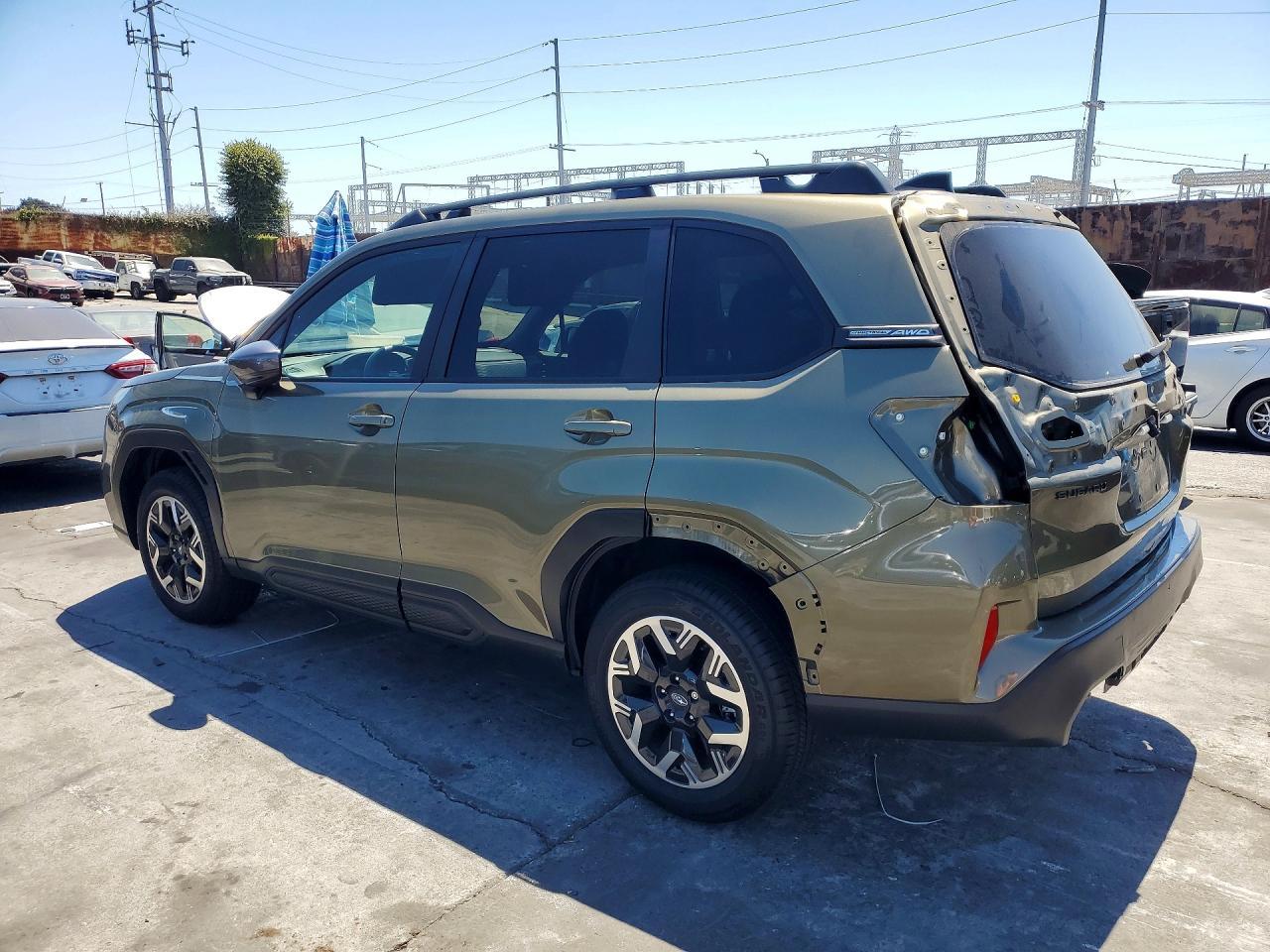 2025 Subaru Forester, Premium
