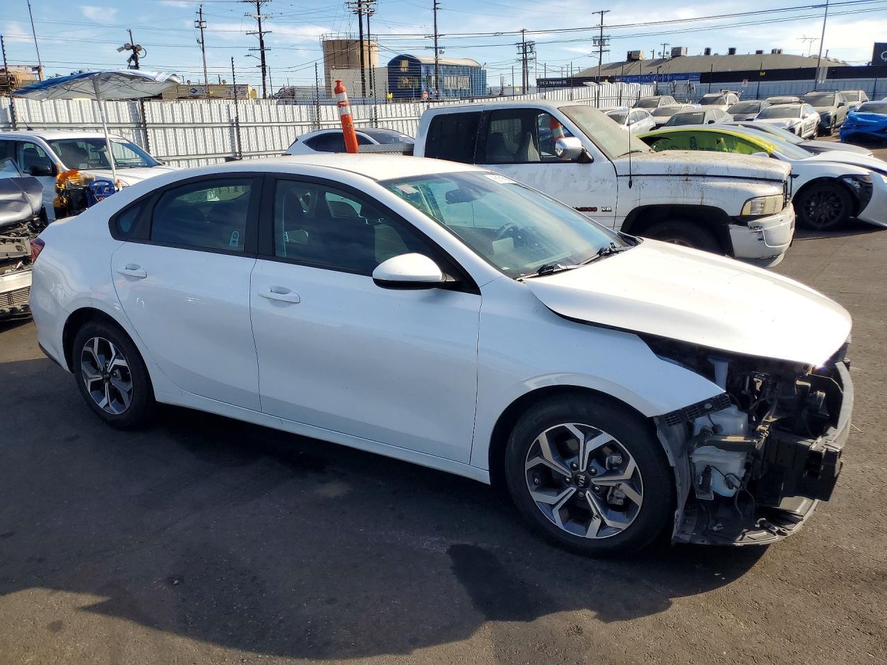 2021 KIA Forte, Lxs