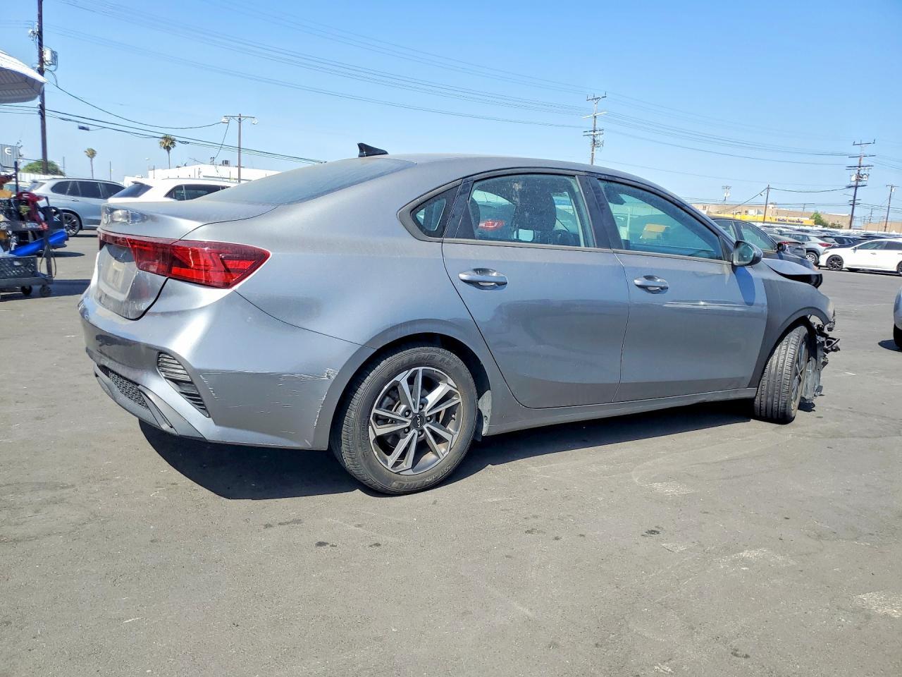 2022 KIA Forte, Lxs