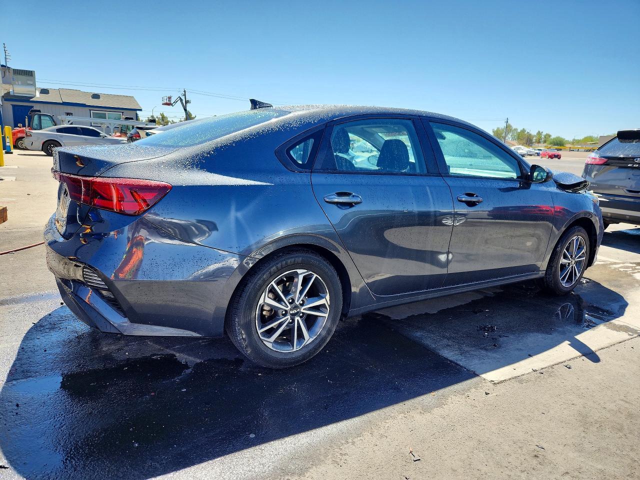 2023 KIA Forte, Lxs