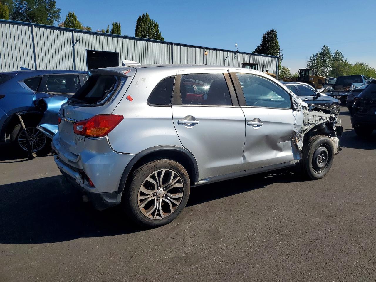 2019 Mitsubishi Outlander, ES