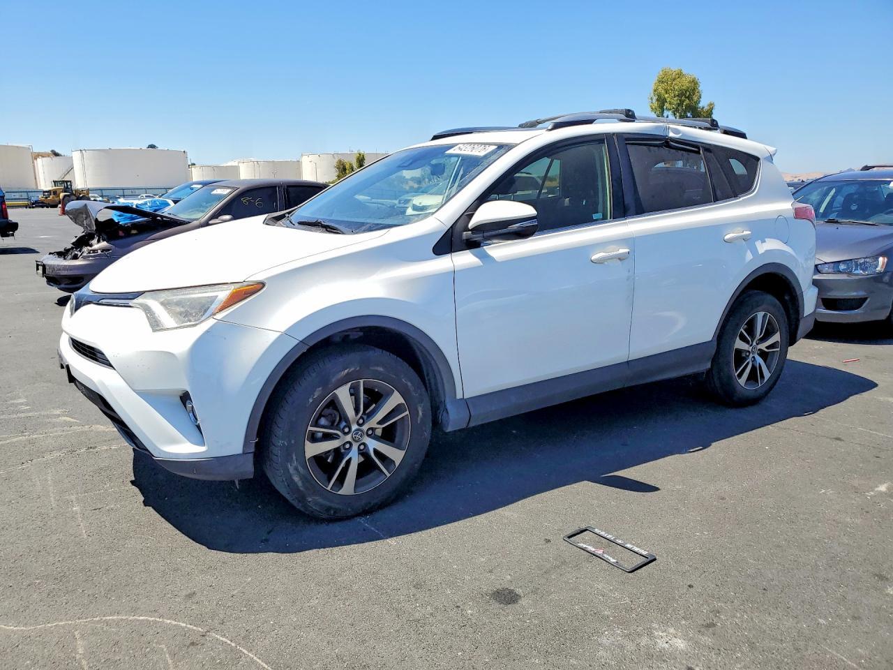 2017 Toyota RAV4, Xle
