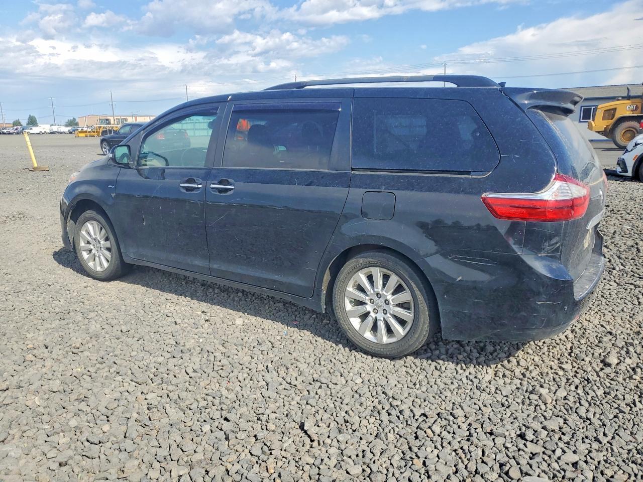 2016 Toyota Sienna, Limited P...