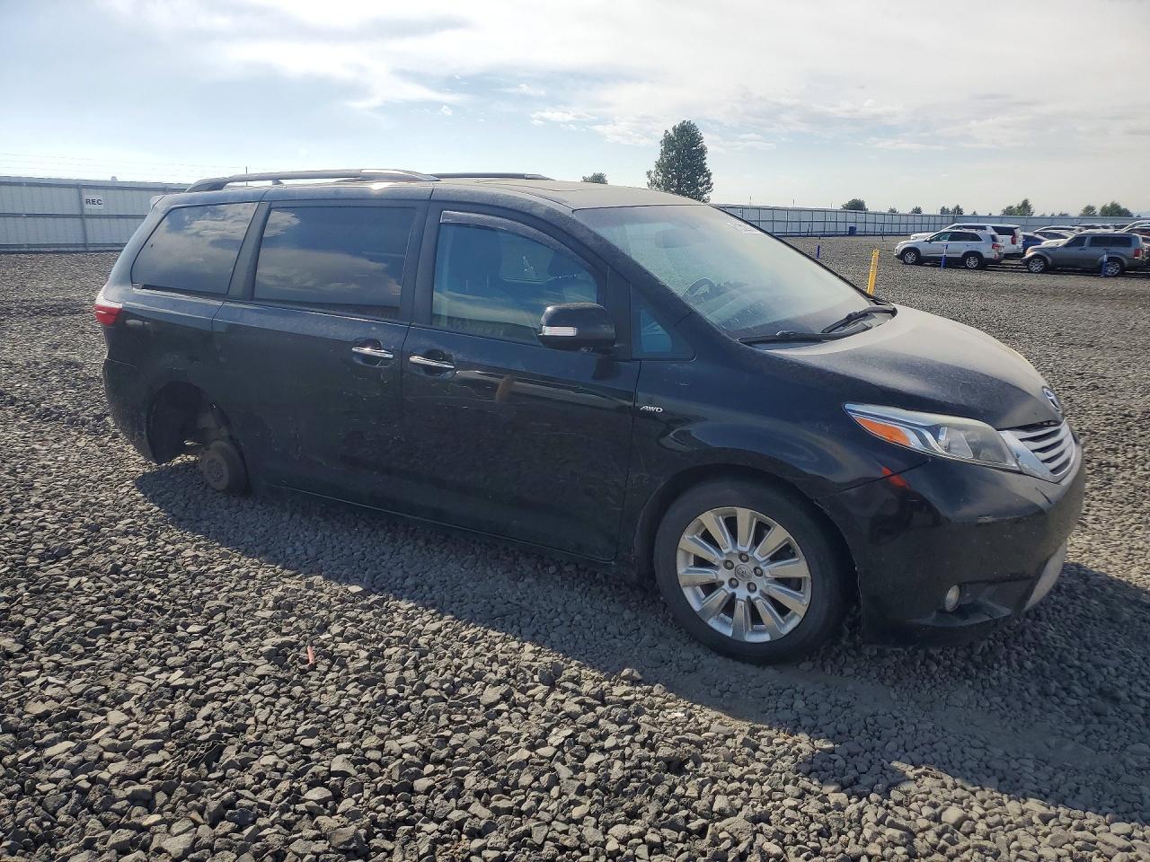 2016 Toyota Sienna, Limited P...