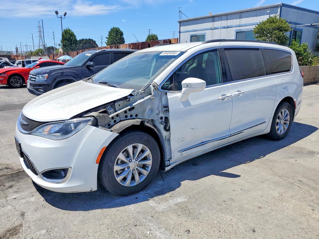 2017 Chrysler Pacifica, Touri...