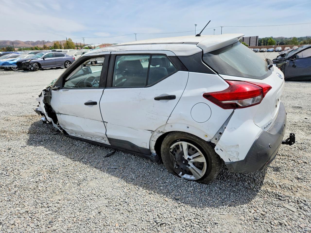 2020 Nissan Kicks, S