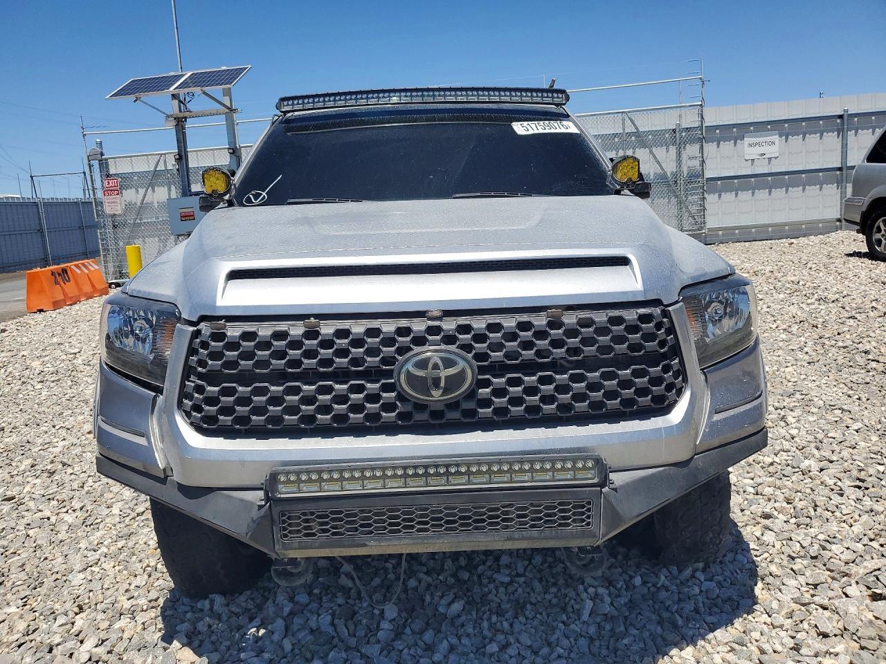 2017 Toyota Tundra, SR5