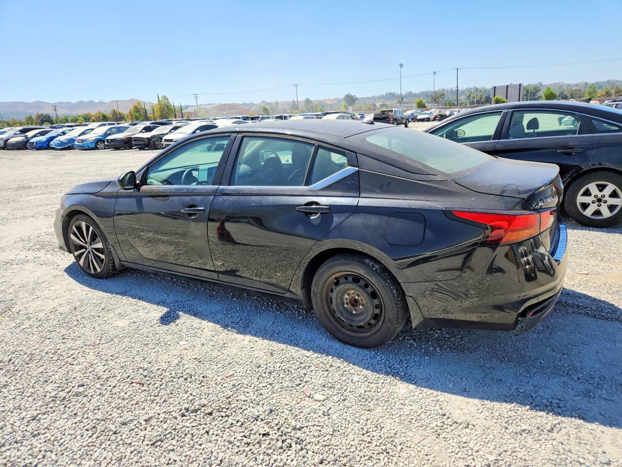 2020 Nissan Altima, SR