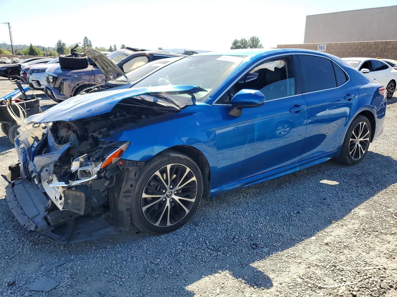 2020 Toyota Camry, SE