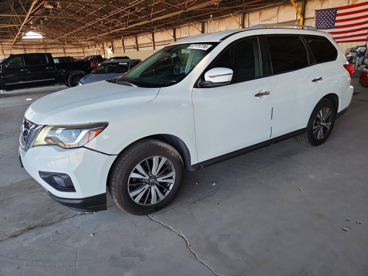 2018 Nissan Pathfinder, SV