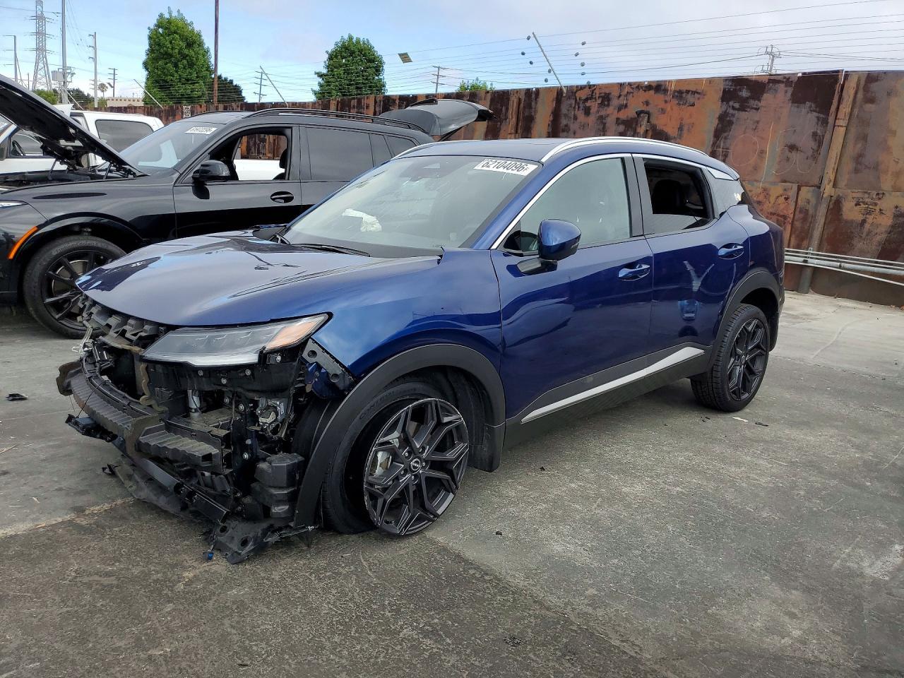 2025 Nissan Kicks, SR