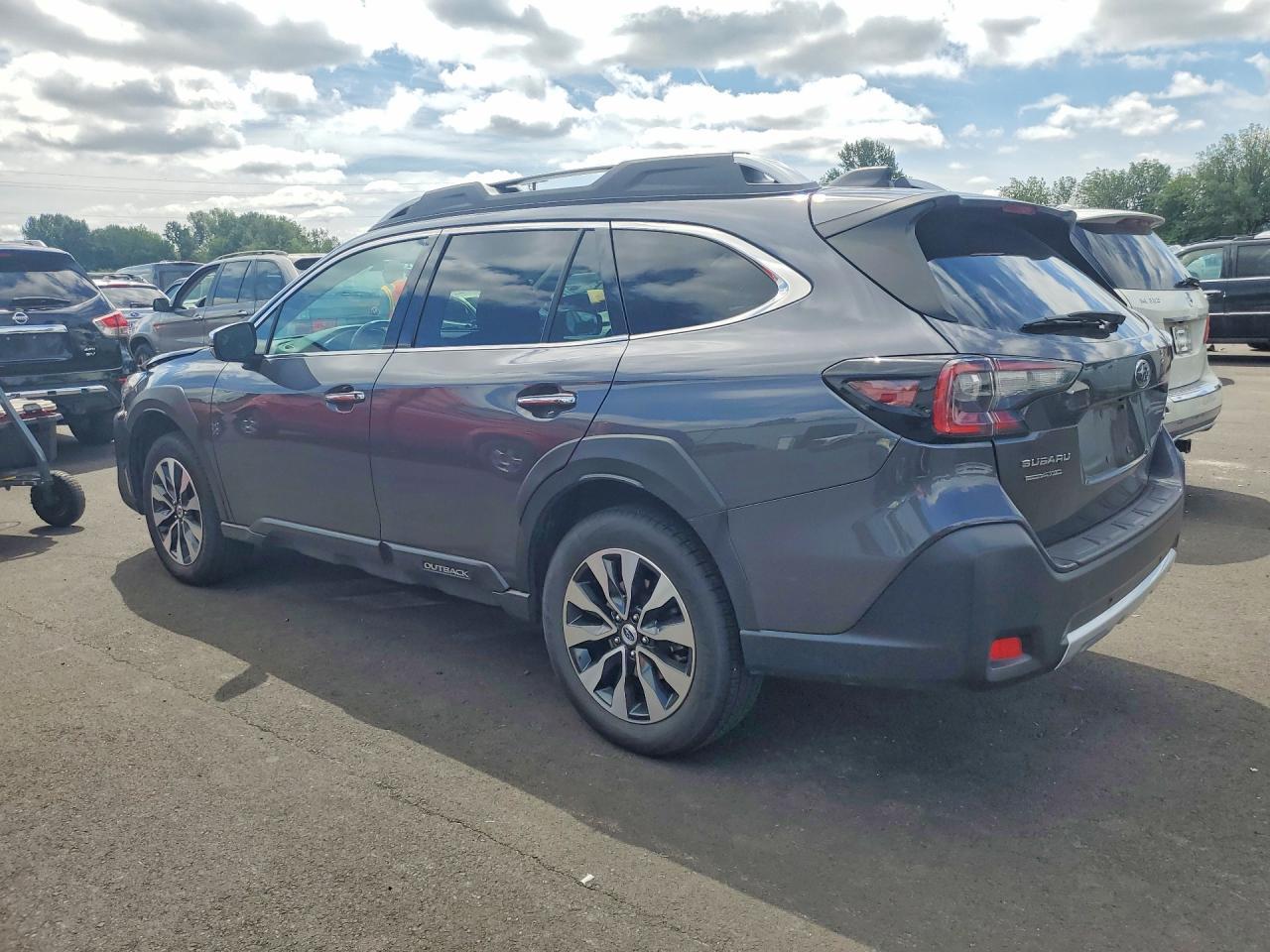 2023 Subaru Outback, Touring