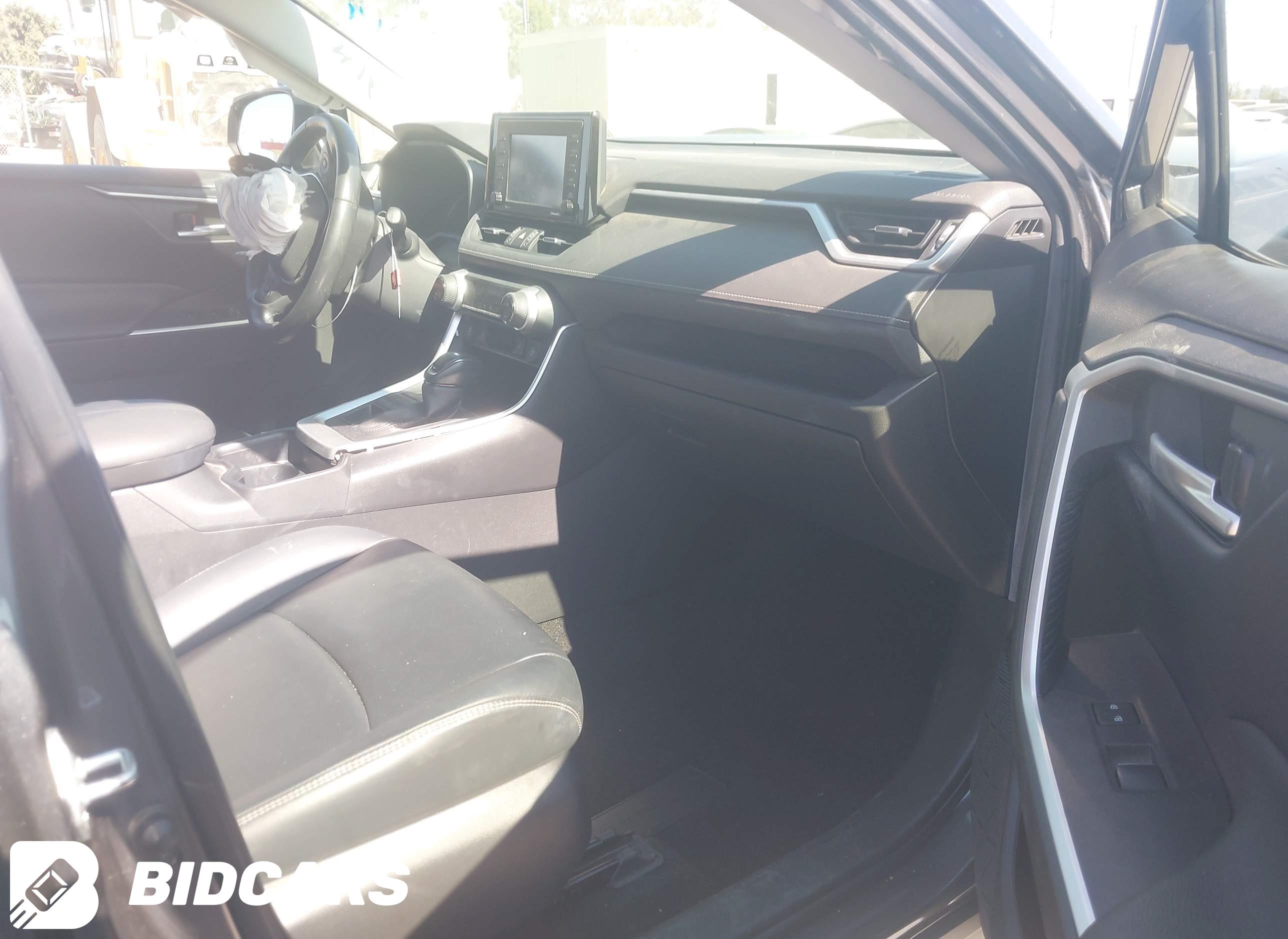 2020 Toyota RAV4, Xle Premium