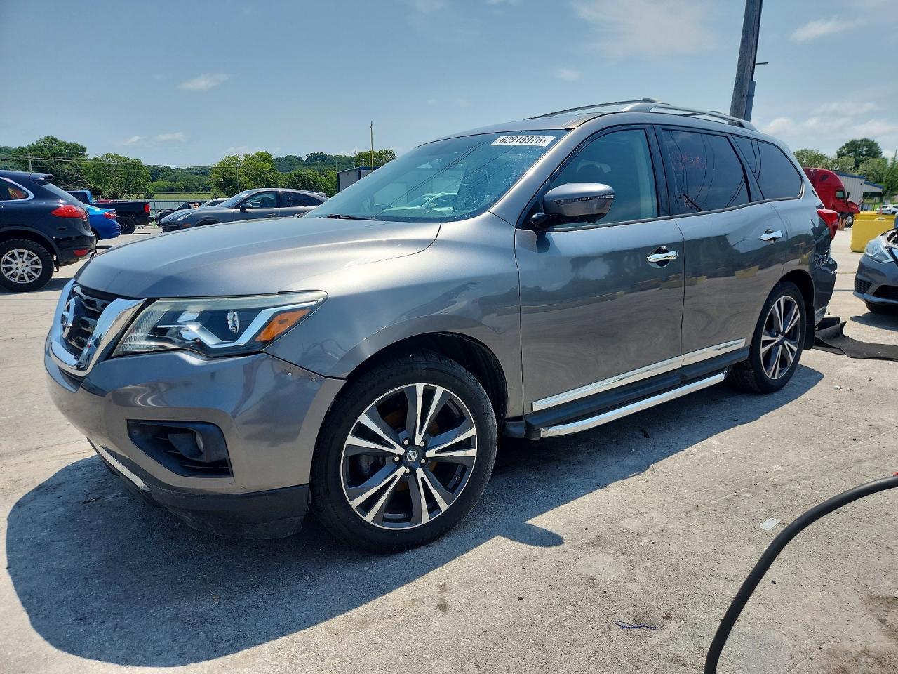2018 Nissan Pathfinder, Platinum