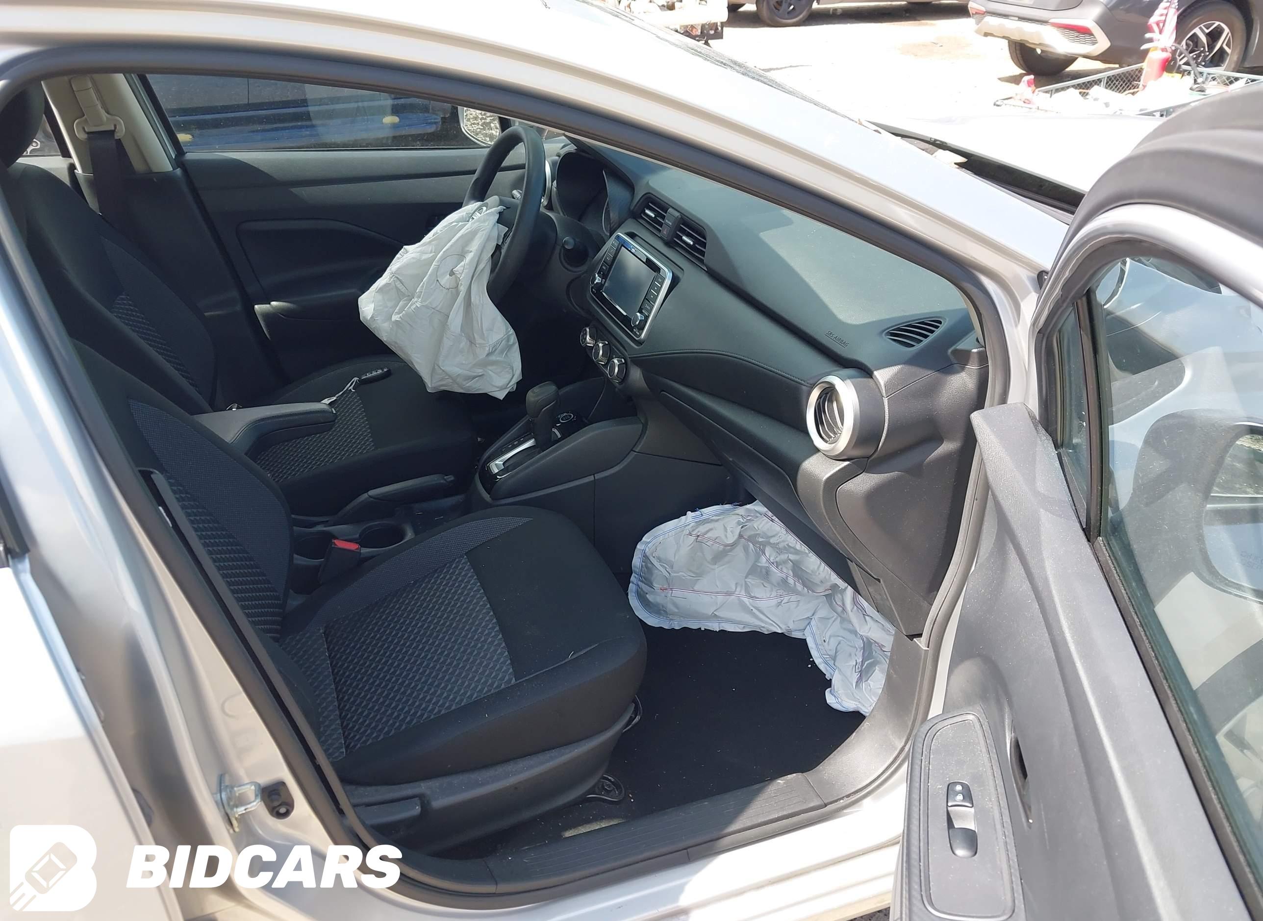 2020 Nissan Versa, S Xtronic Cvt