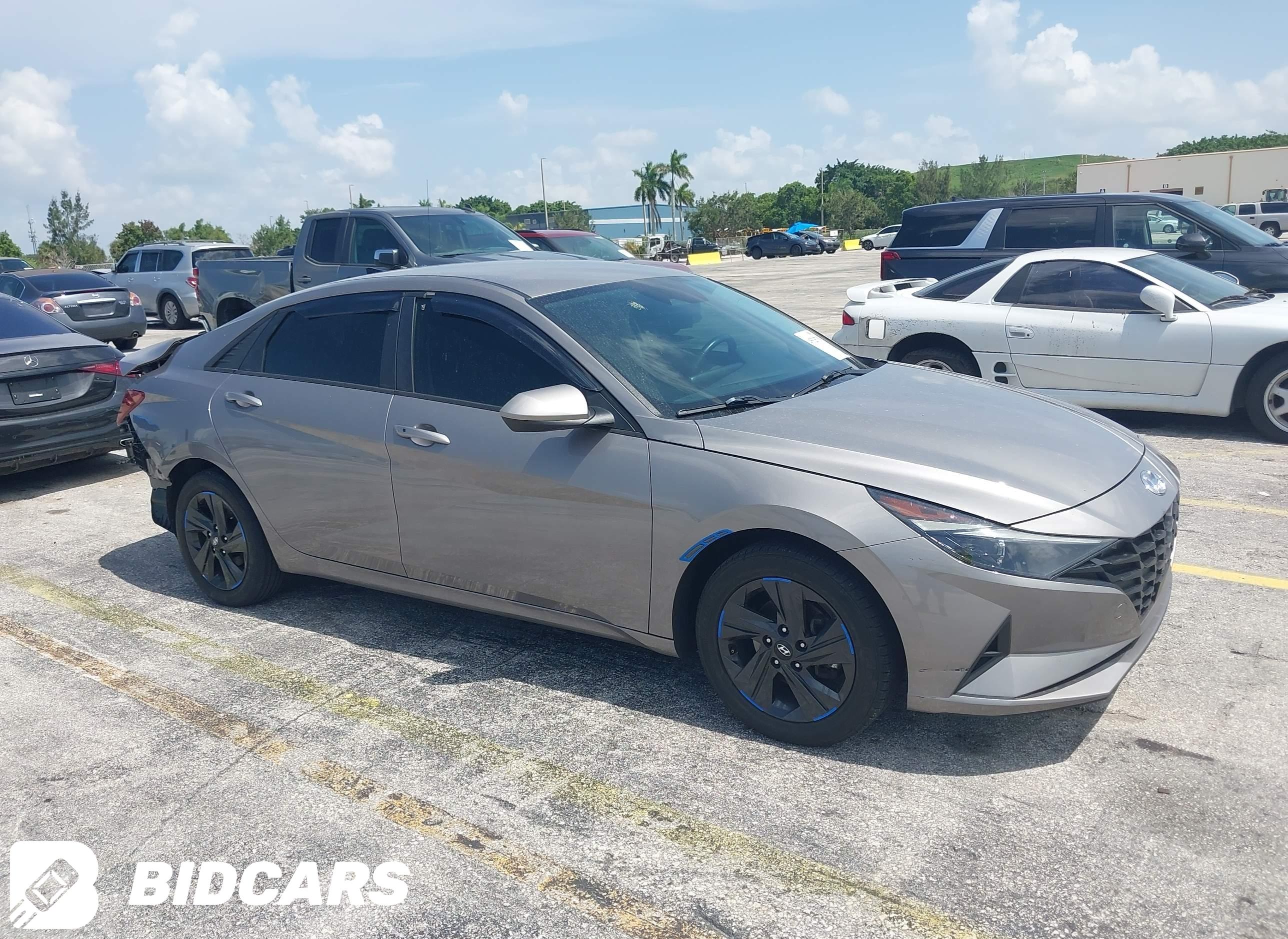 2022 Hyundai Elantra, Sel