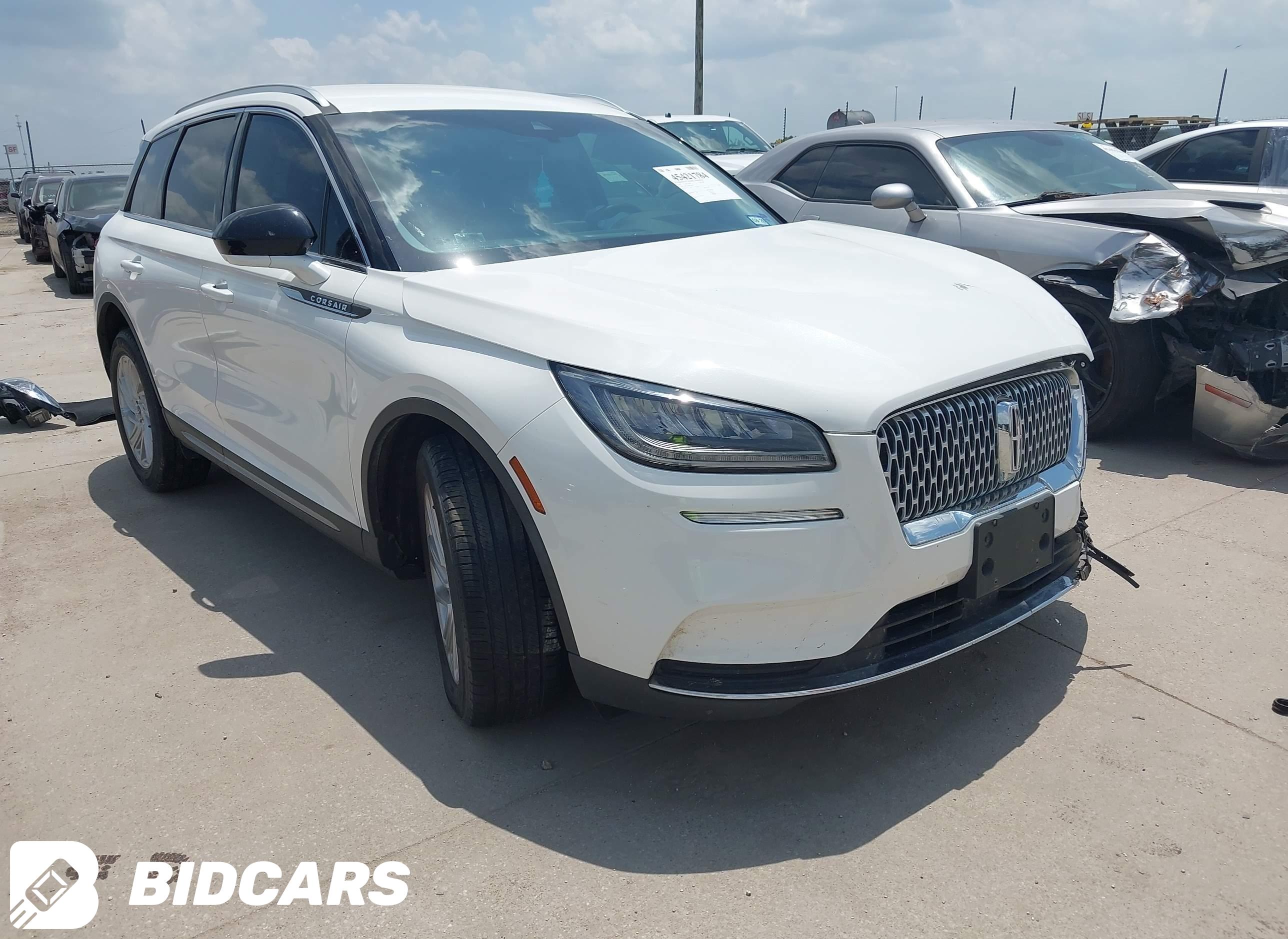 2022 Lincoln Corsair, Standard