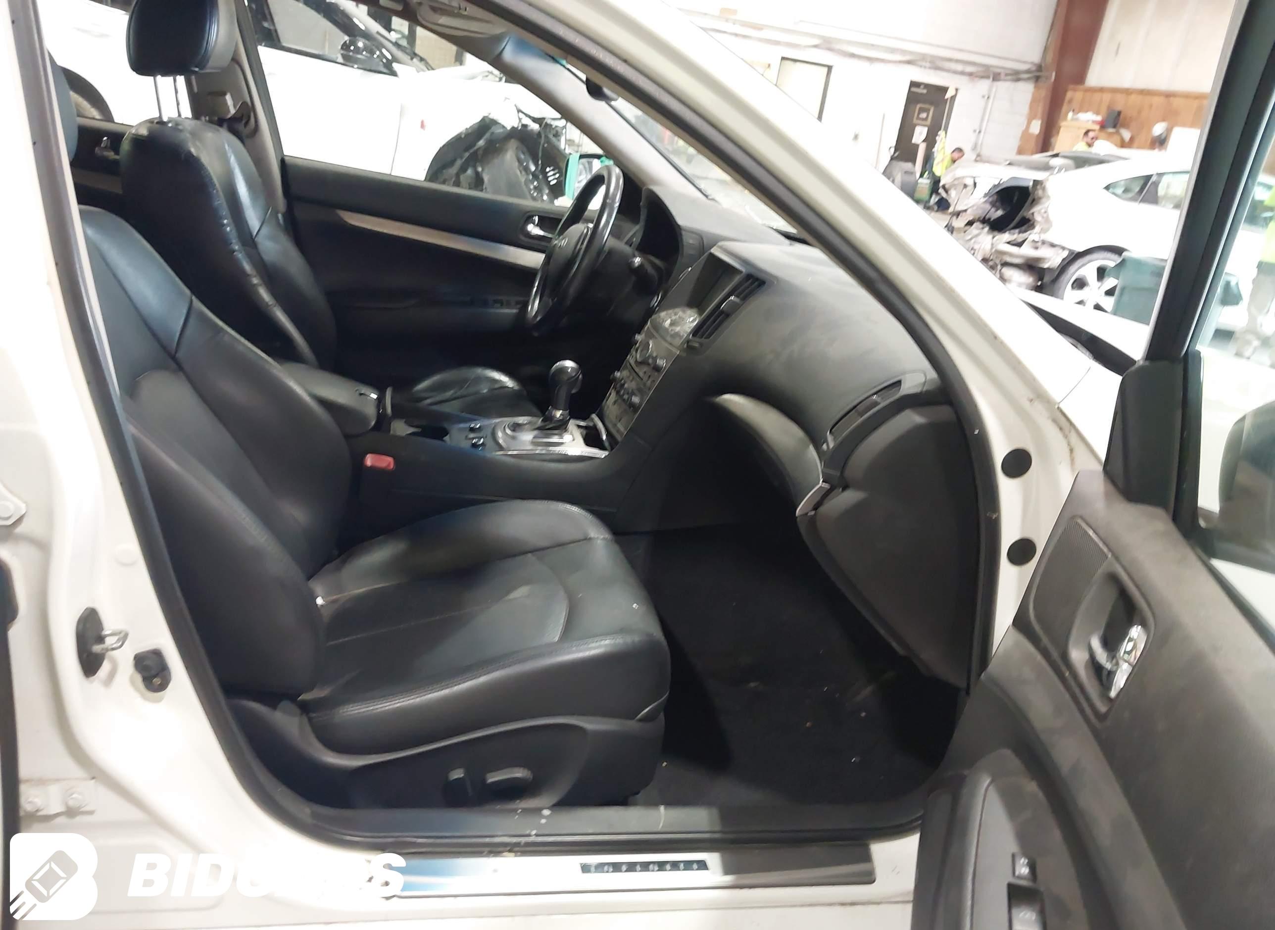 2015 Infiniti Q40