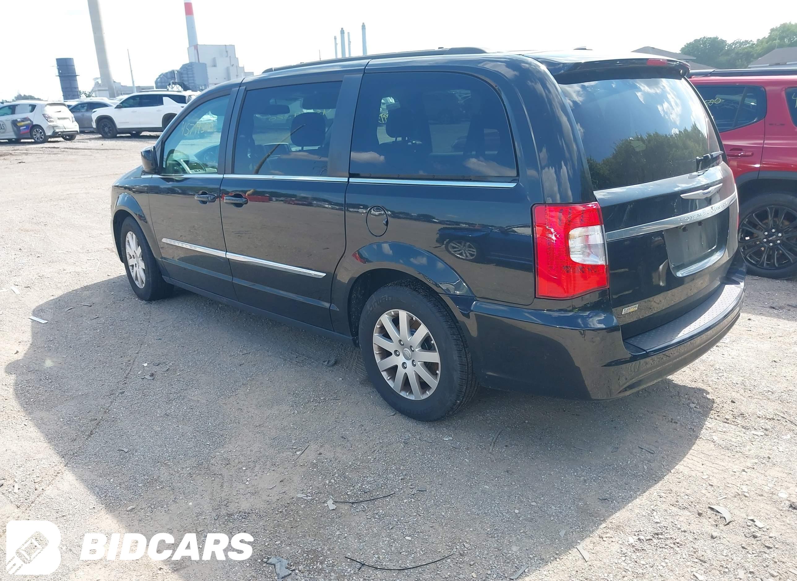 2016 Chrysler Town and Countr...