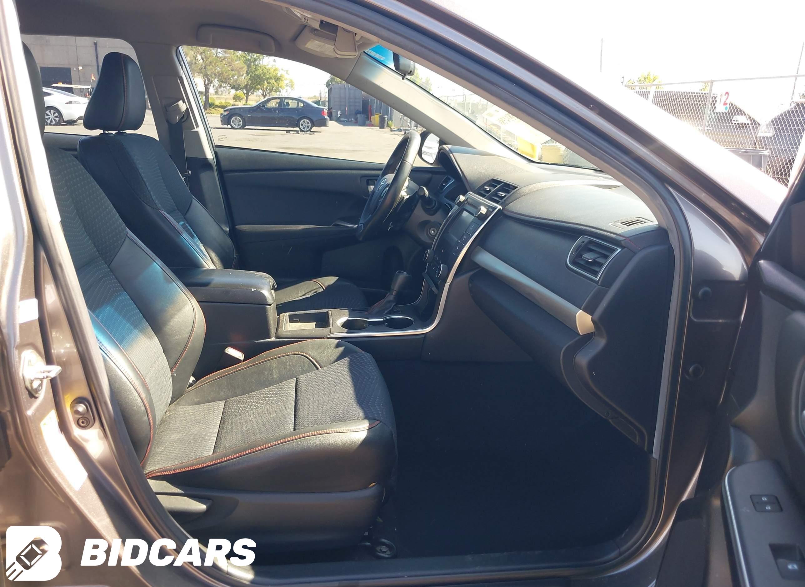 2015 Toyota Camry, SE
