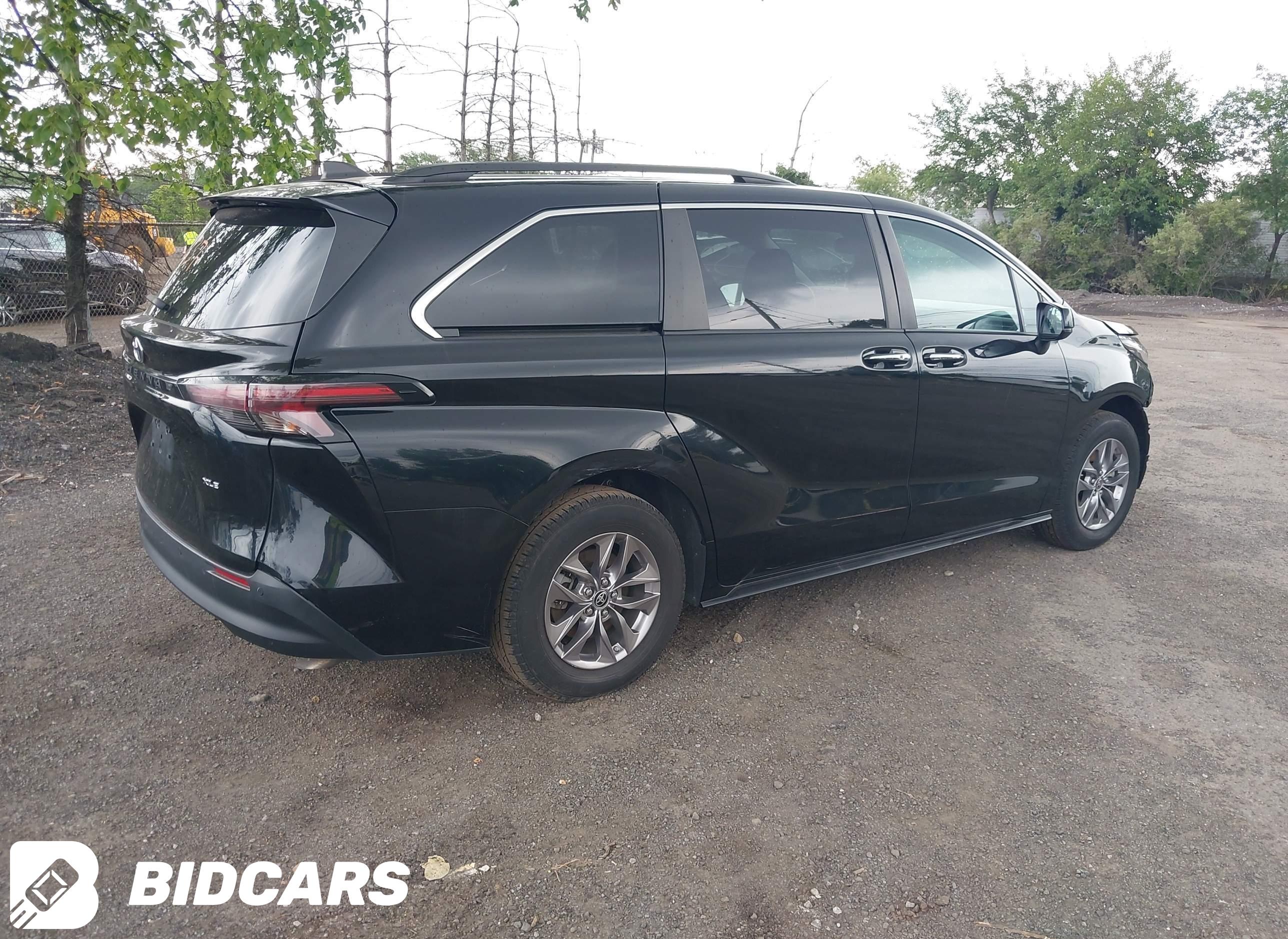 2023 Toyota Sienna, Xle