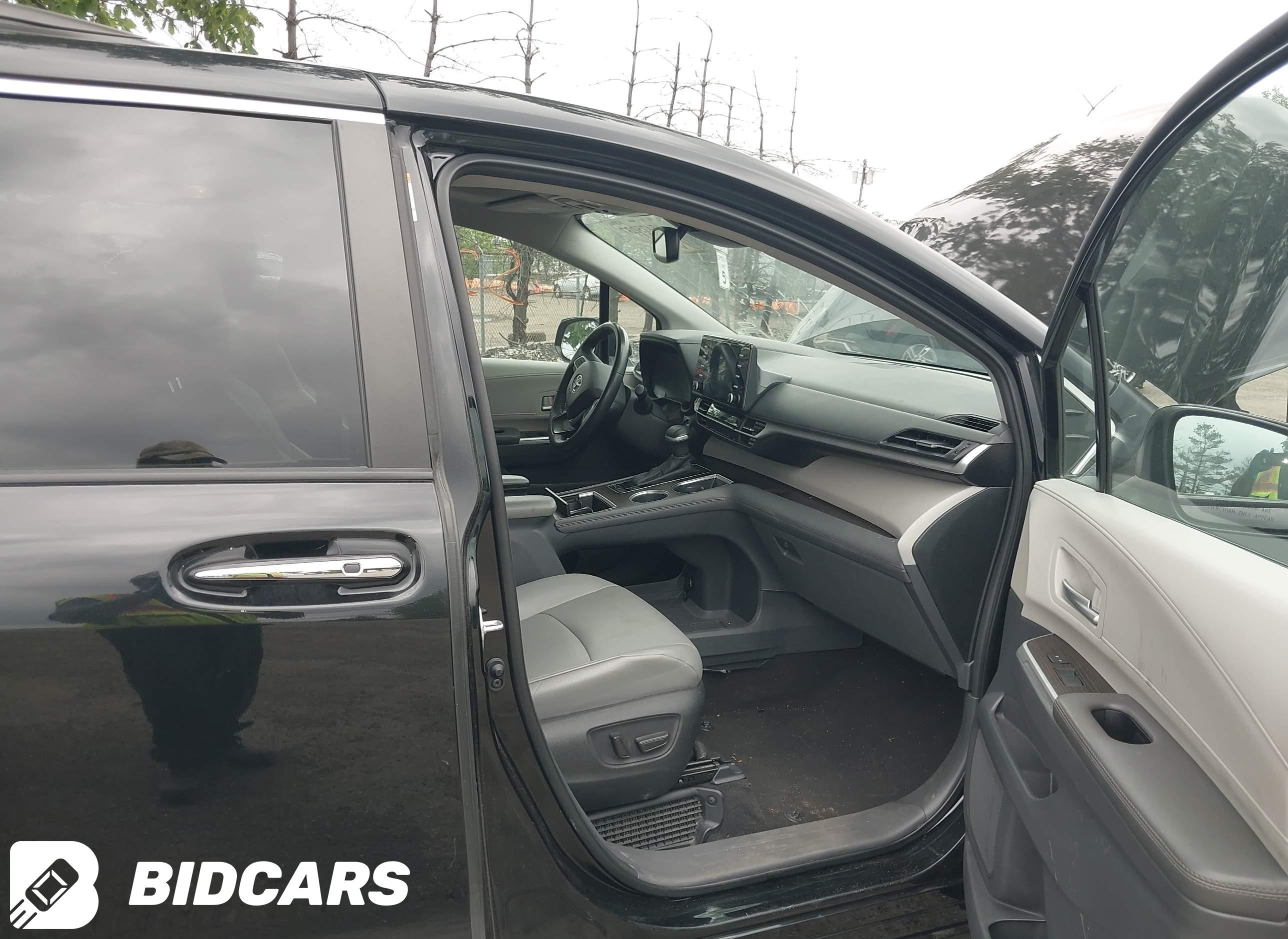 2023 Toyota Sienna, Xle