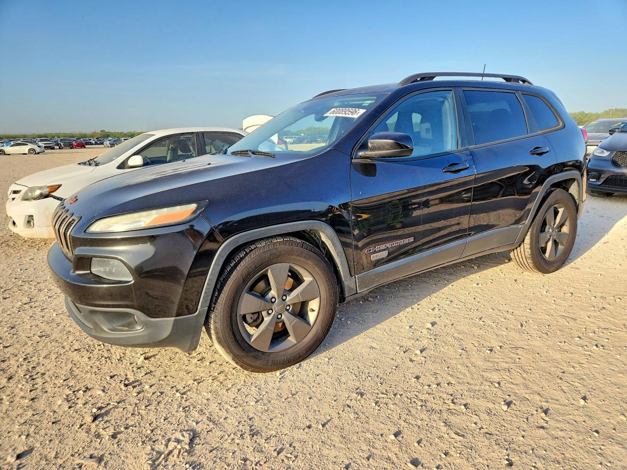 2016 Jeep Cherokee, Latitude