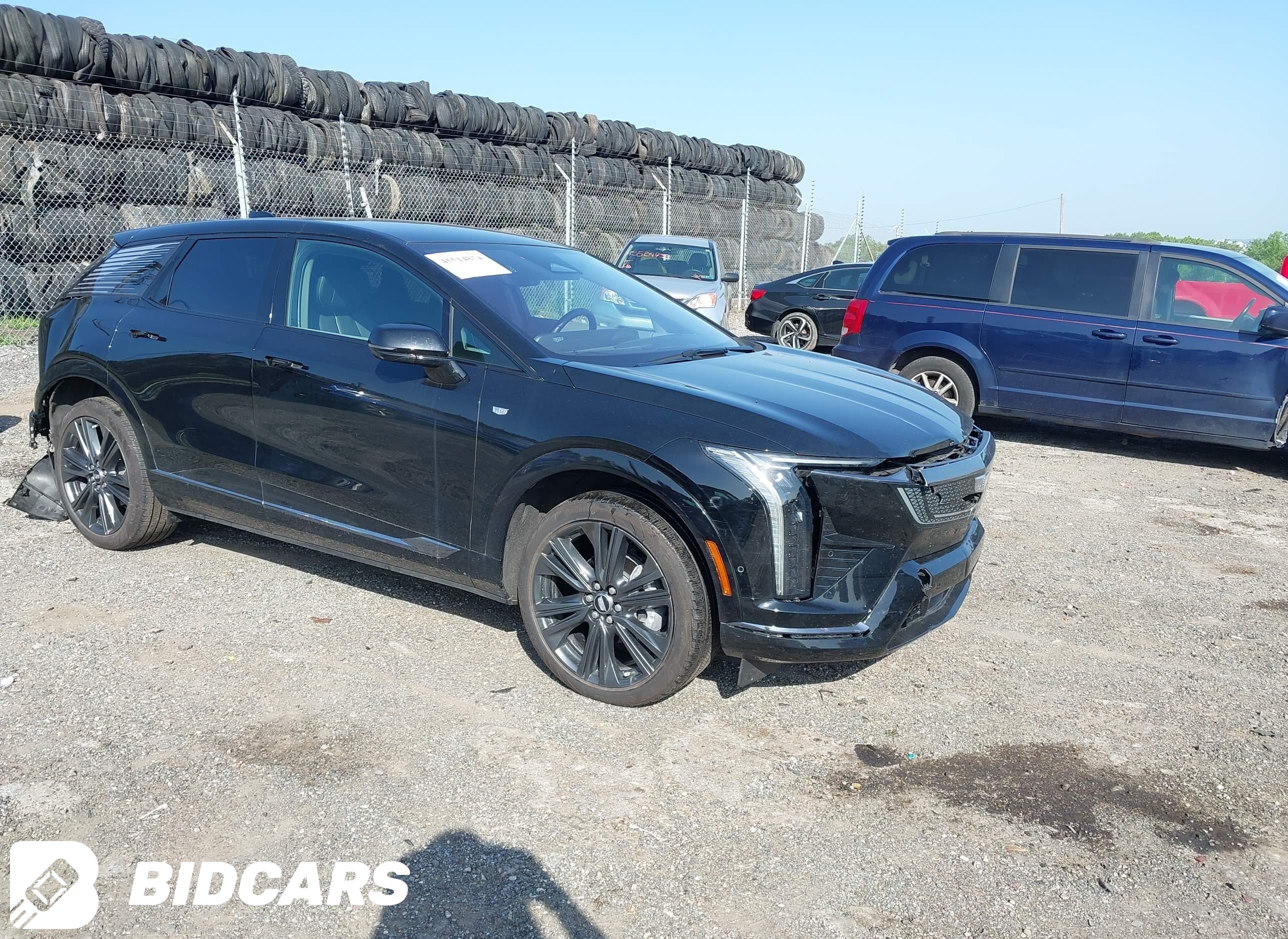 2025 Cadillac Optiq, Sport 2 Awd
