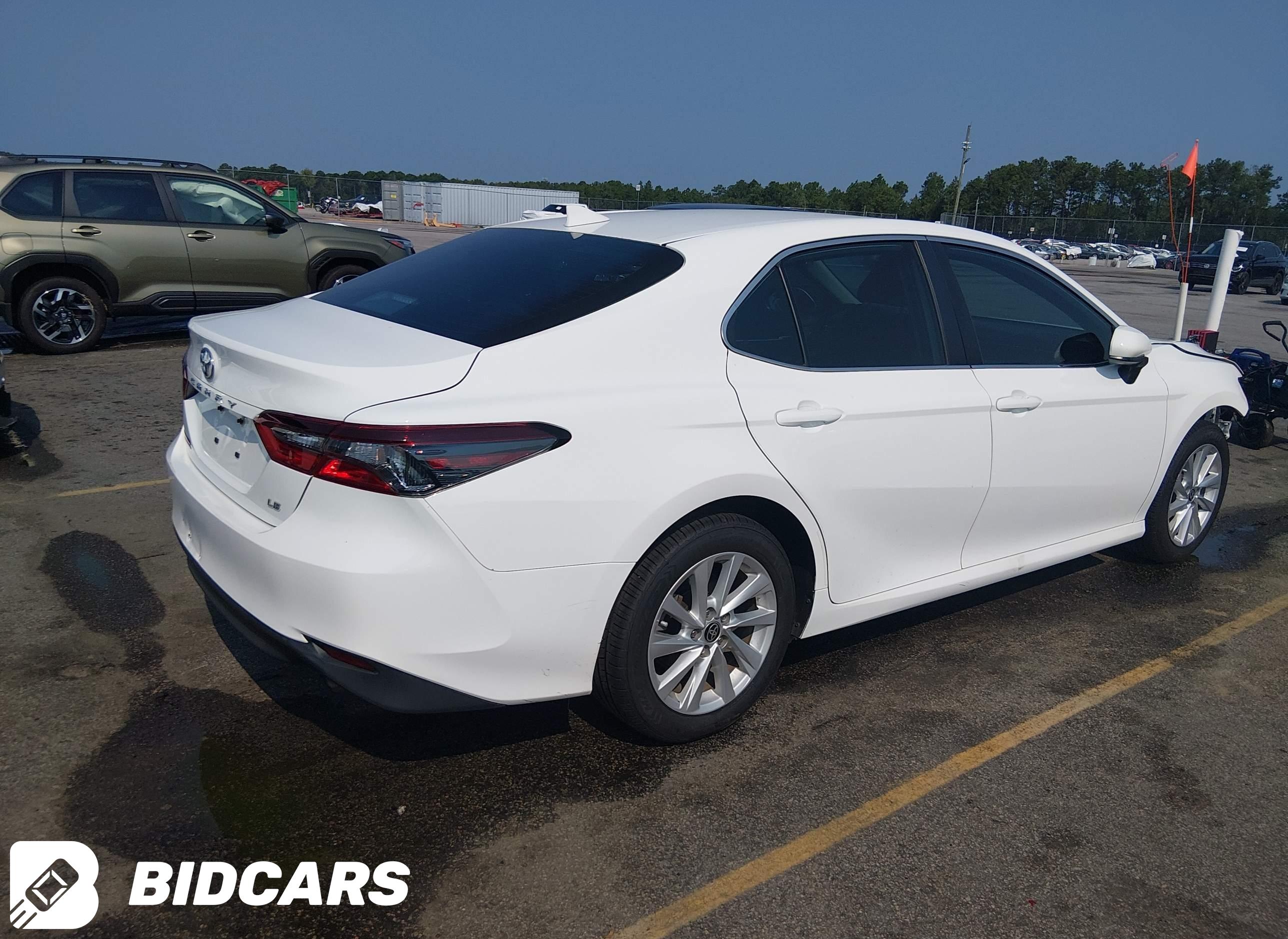 2024 Toyota Camry, LE